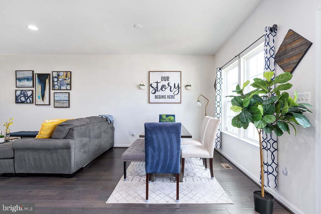 210 STREAMVIEW DR, FREDERICKSBURG, Virginia 22405, 3 Bedrooms Bedrooms, ,2 BathroomsBathrooms,Residential,For sale,210 STREAMVIEW DR,VAST2045066 MLS # VAST2045066