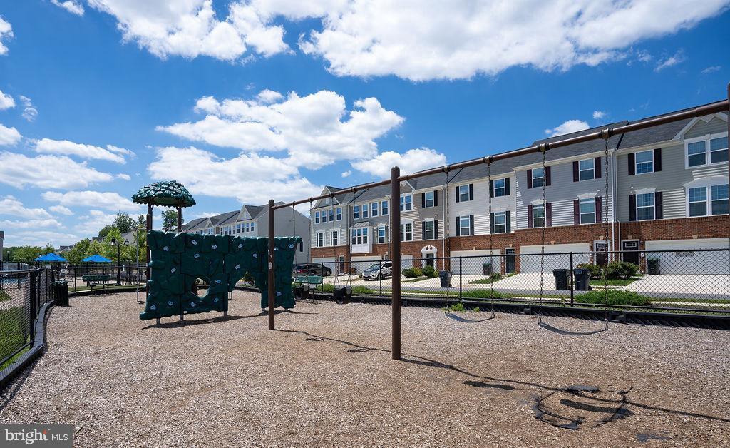 210 STREAMVIEW DR, FREDERICKSBURG, Virginia 22405, 3 Bedrooms Bedrooms, ,2 BathroomsBathrooms,Residential,For sale,210 STREAMVIEW DR,VAST2045066 MLS # VAST2045066