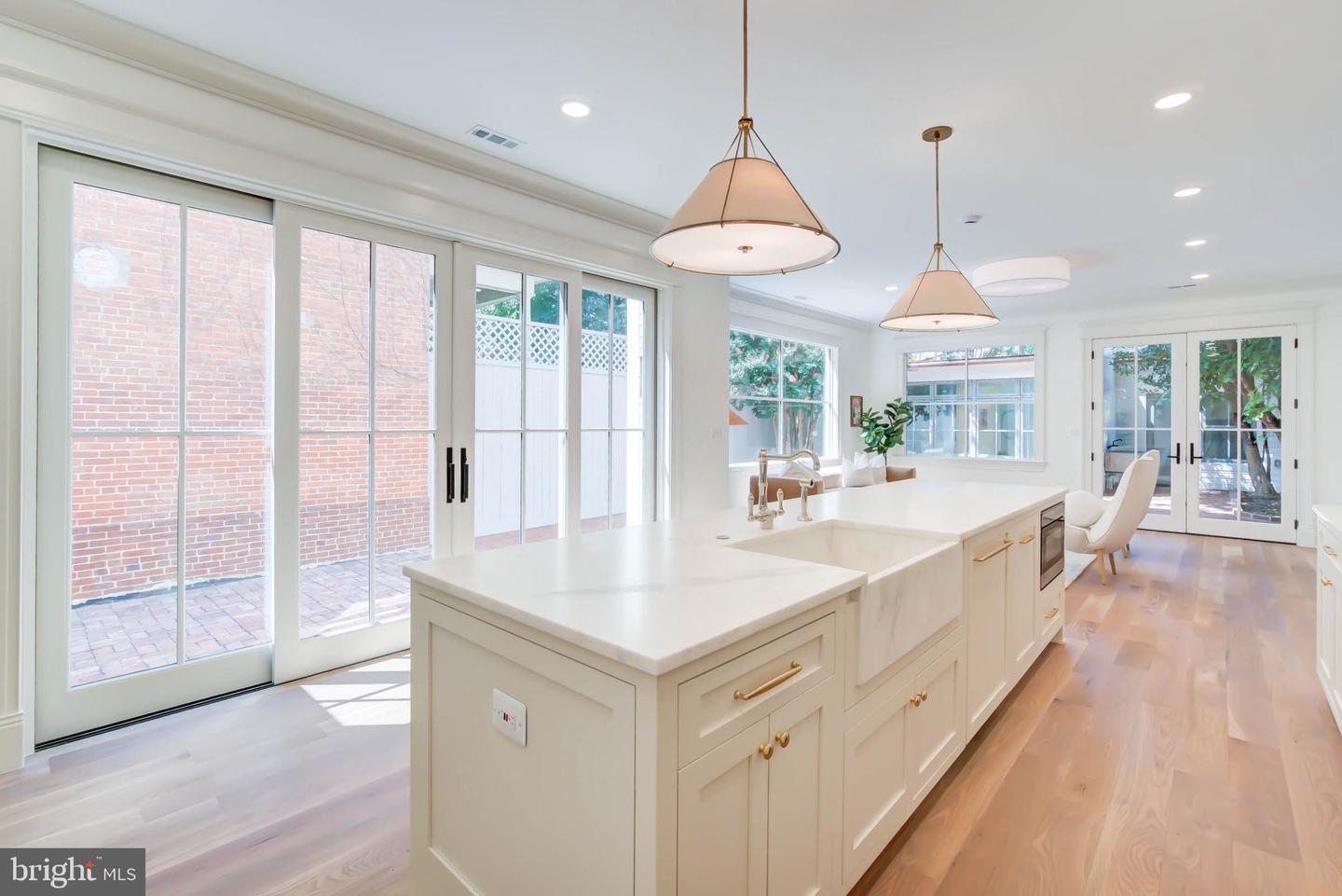 311 5TH ST SE, WASHINGTON, District Of Columbia 20003, 5 Bedrooms Bedrooms, ,3 BathroomsBathrooms,Residential,For sale,311 5TH ST SE,DCDC2206936 MLS # DCDC2206936