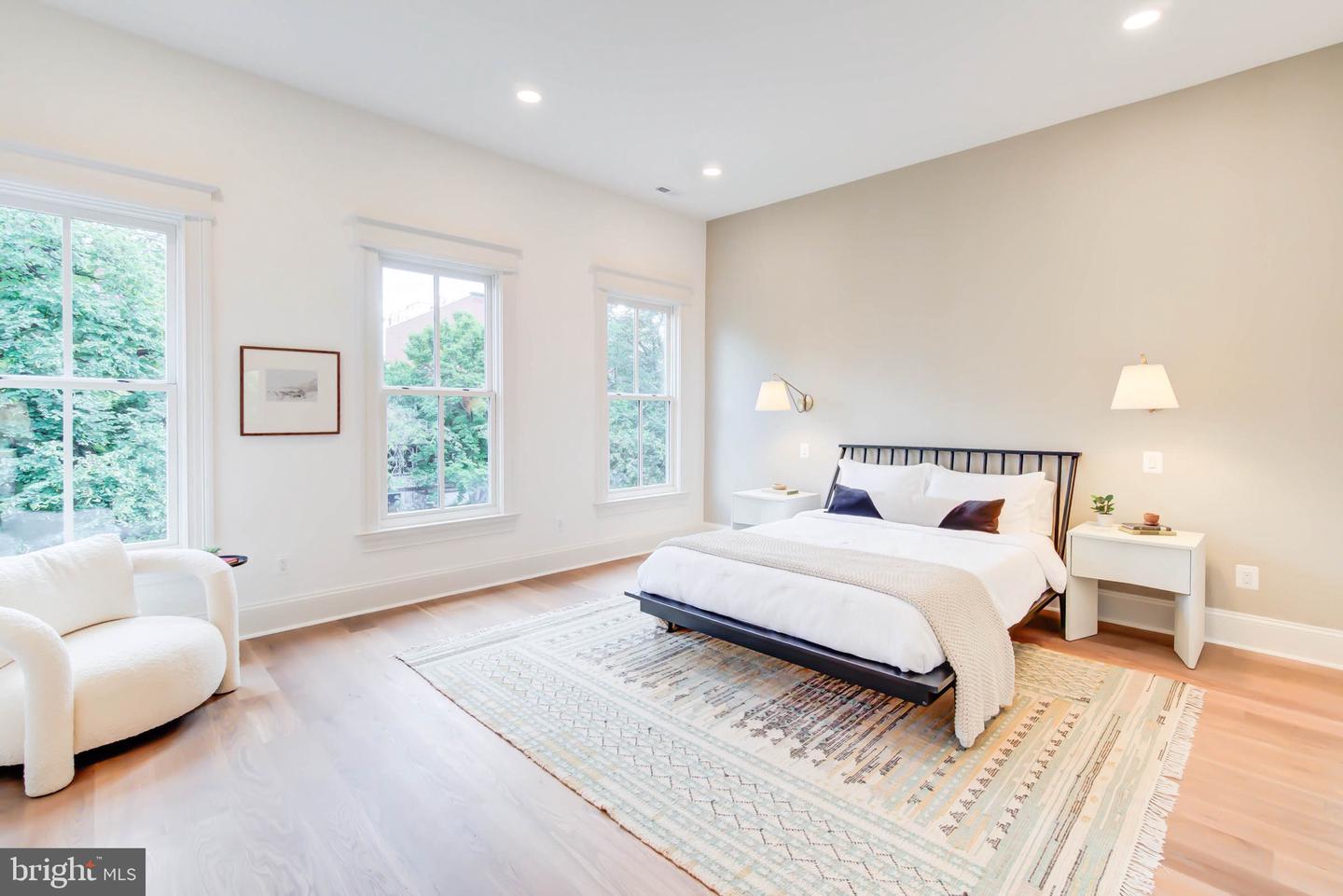 311 5TH ST SE, WASHINGTON, District Of Columbia 20003, 5 Bedrooms Bedrooms, ,3 BathroomsBathrooms,Residential,For sale,311 5TH ST SE,DCDC2206936 MLS # DCDC2206936