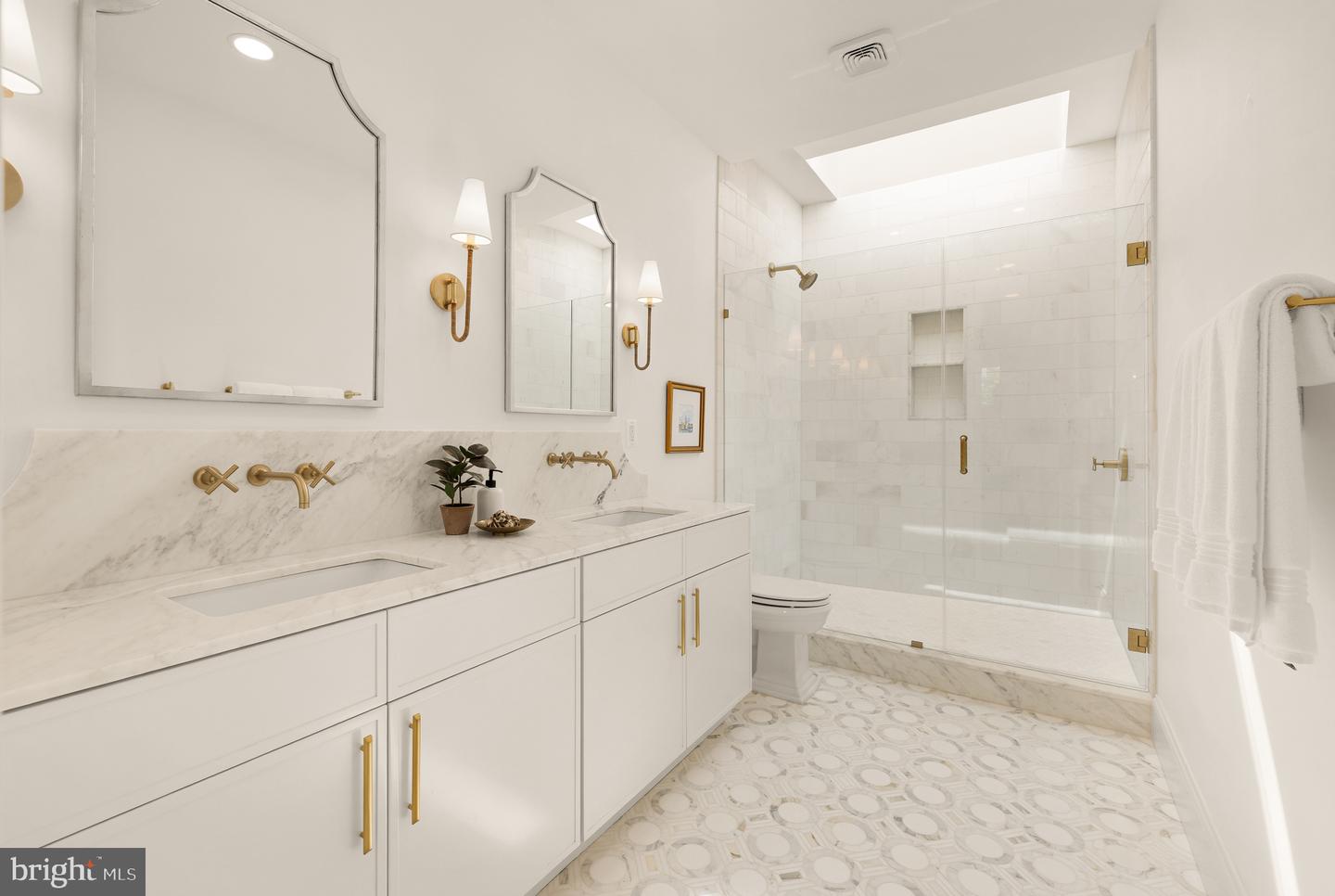 311 5TH ST SE, WASHINGTON, District Of Columbia 20003, 5 Bedrooms Bedrooms, ,3 BathroomsBathrooms,Residential,For sale,311 5TH ST SE,DCDC2206936 MLS # DCDC2206936