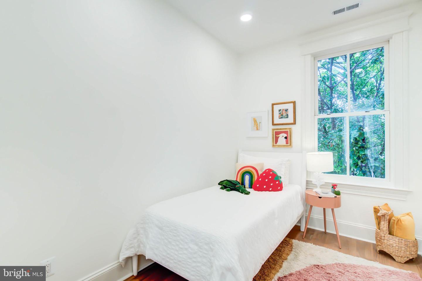 311 5TH ST SE, WASHINGTON, District Of Columbia 20003, 5 Bedrooms Bedrooms, ,3 BathroomsBathrooms,Residential,For sale,311 5TH ST SE,DCDC2206936 MLS # DCDC2206936