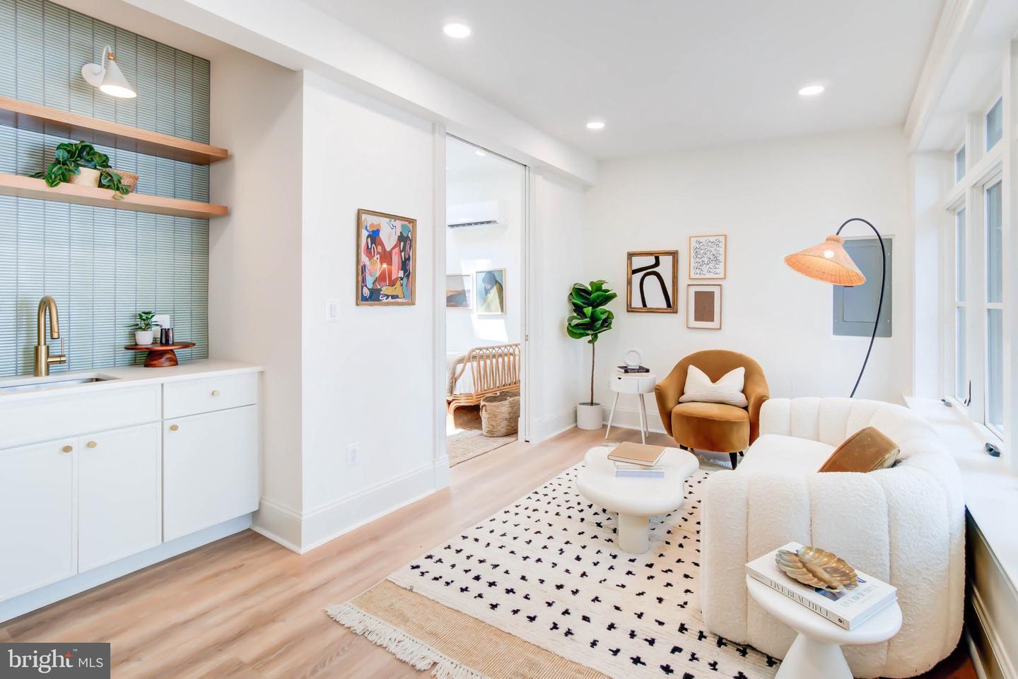 311 5TH ST SE, WASHINGTON, District Of Columbia 20003, 5 Bedrooms Bedrooms, ,3 BathroomsBathrooms,Residential,For sale,311 5TH ST SE,DCDC2206936 MLS # DCDC2206936