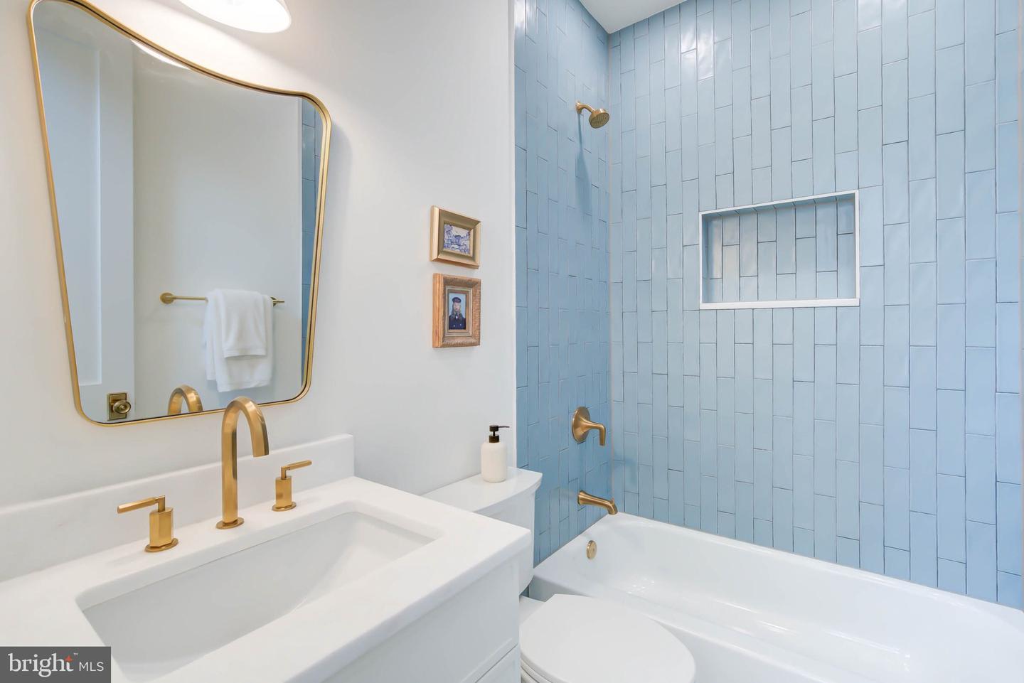 311 5TH ST SE, WASHINGTON, District Of Columbia 20003, 5 Bedrooms Bedrooms, ,3 BathroomsBathrooms,Residential,For sale,311 5TH ST SE,DCDC2206936 MLS # DCDC2206936