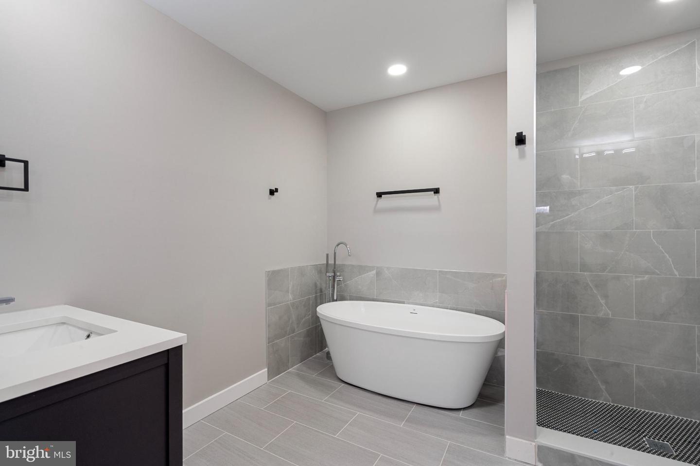 2316 MONROE ST NE, WASHINGTON, District Of Columbia 20018, 5 Bedrooms Bedrooms, 12 Rooms Rooms,4 BathroomsBathrooms,Residential,For sale,2316 MONROE ST NE,DCDC2215516 MLS # DCDC2215516