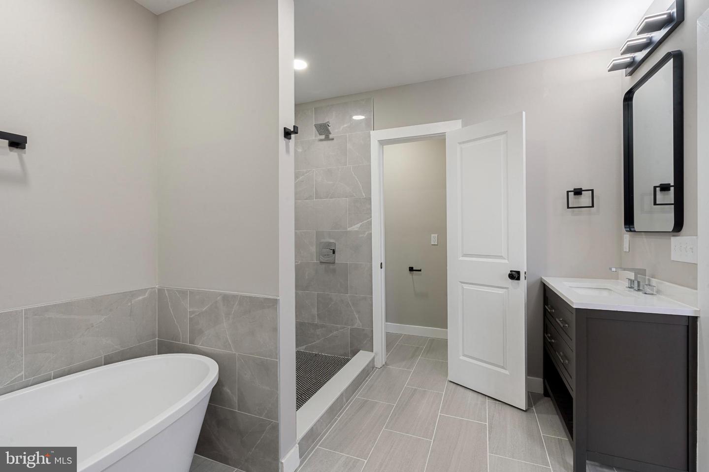 2316 MONROE ST NE, WASHINGTON, District Of Columbia 20018, 5 Bedrooms Bedrooms, 12 Rooms Rooms,4 BathroomsBathrooms,Residential,For sale,2316 MONROE ST NE,DCDC2215516 MLS # DCDC2215516