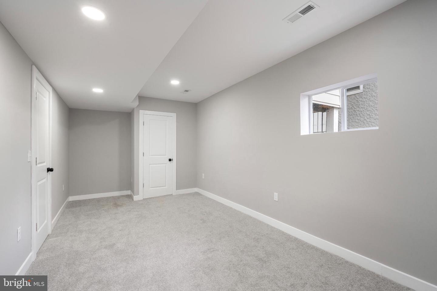 2316 MONROE ST NE, WASHINGTON, District Of Columbia 20018, 5 Bedrooms Bedrooms, 12 Rooms Rooms,4 BathroomsBathrooms,Residential,For sale,2316 MONROE ST NE,DCDC2215516 MLS # DCDC2215516