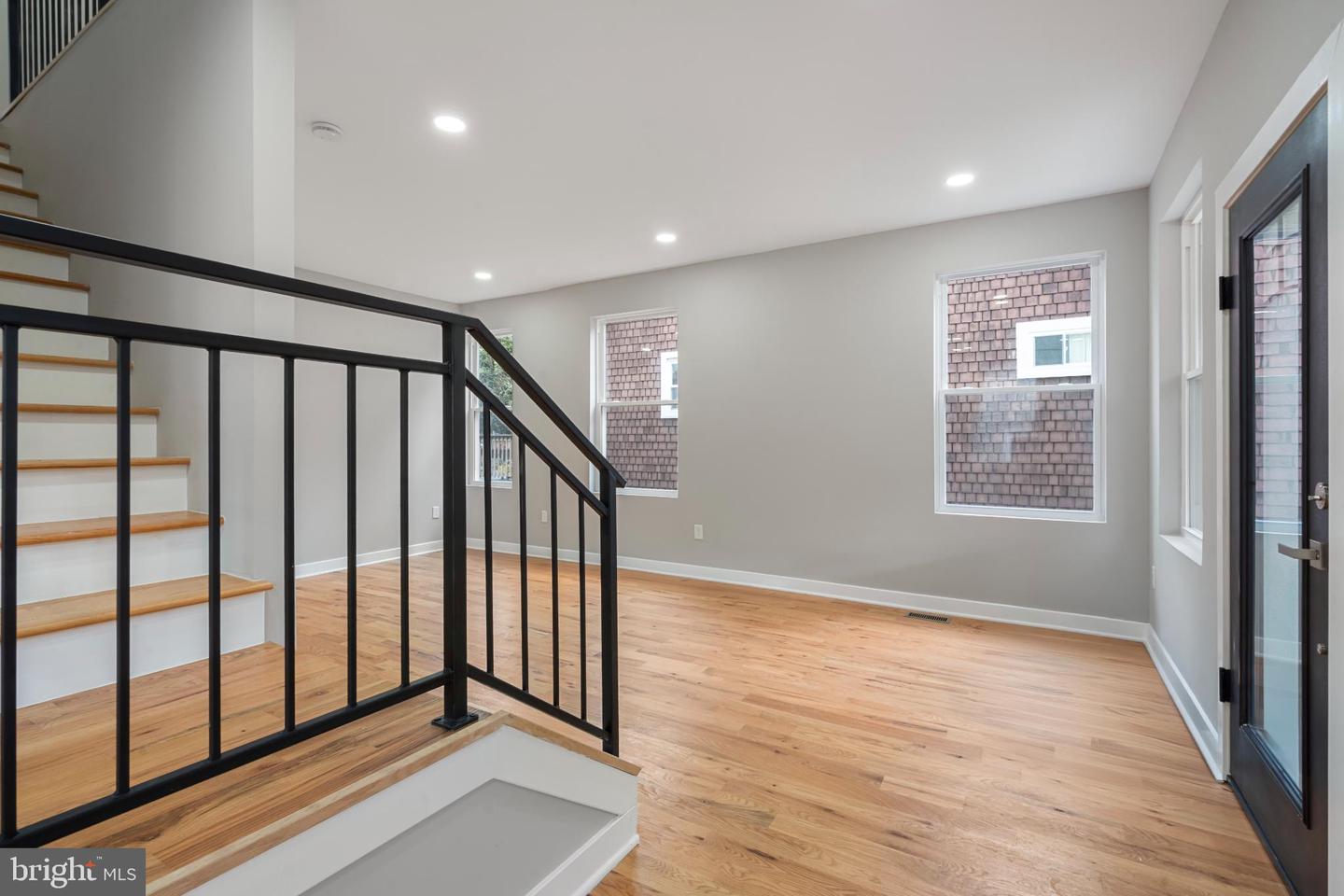 2316 MONROE ST NE, WASHINGTON, District Of Columbia 20018, 5 Bedrooms Bedrooms, 12 Rooms Rooms,4 BathroomsBathrooms,Residential,For sale,2316 MONROE ST NE,DCDC2215516 MLS # DCDC2215516