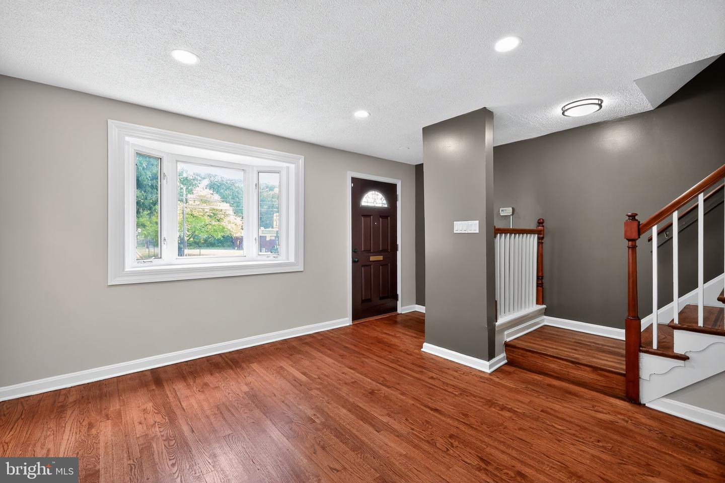 4238 SOUTHERN AVE SE, WASHINGTON, District Of Columbia 20019, 4 Bedrooms Bedrooms, ,2 BathroomsBathrooms,Residential,For sale,4238 SOUTHERN AVE SE,DCDC2217352 MLS # DCDC2217352