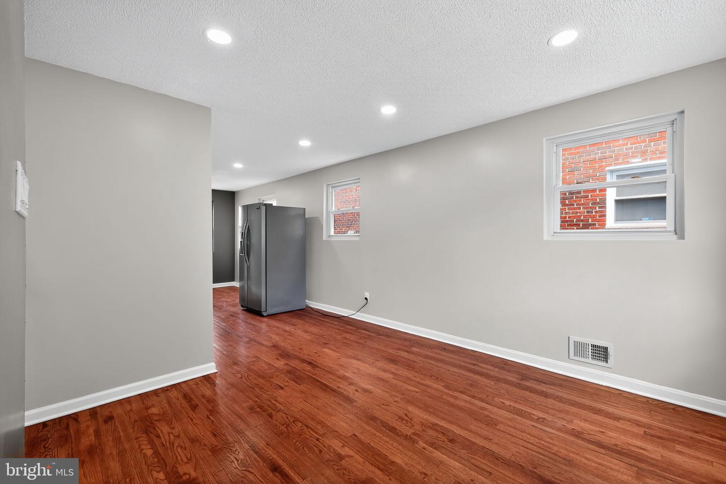 4238 SOUTHERN AVE SE, WASHINGTON, District Of Columbia 20019, 4 Bedrooms Bedrooms, ,2 BathroomsBathrooms,Residential,For sale,4238 SOUTHERN AVE SE,DCDC2217352 MLS # DCDC2217352