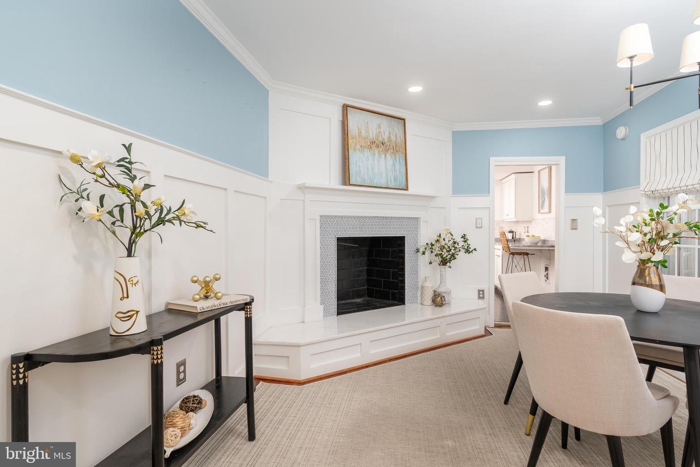 744 7TH ST SE, WASHINGTON, District Of Columbia 20003, 5 Bedrooms Bedrooms, 10 Rooms Rooms,4 BathroomsBathrooms,Residential,For sale,744 7TH ST SE,DCDC2226066 MLS # DCDC2226066