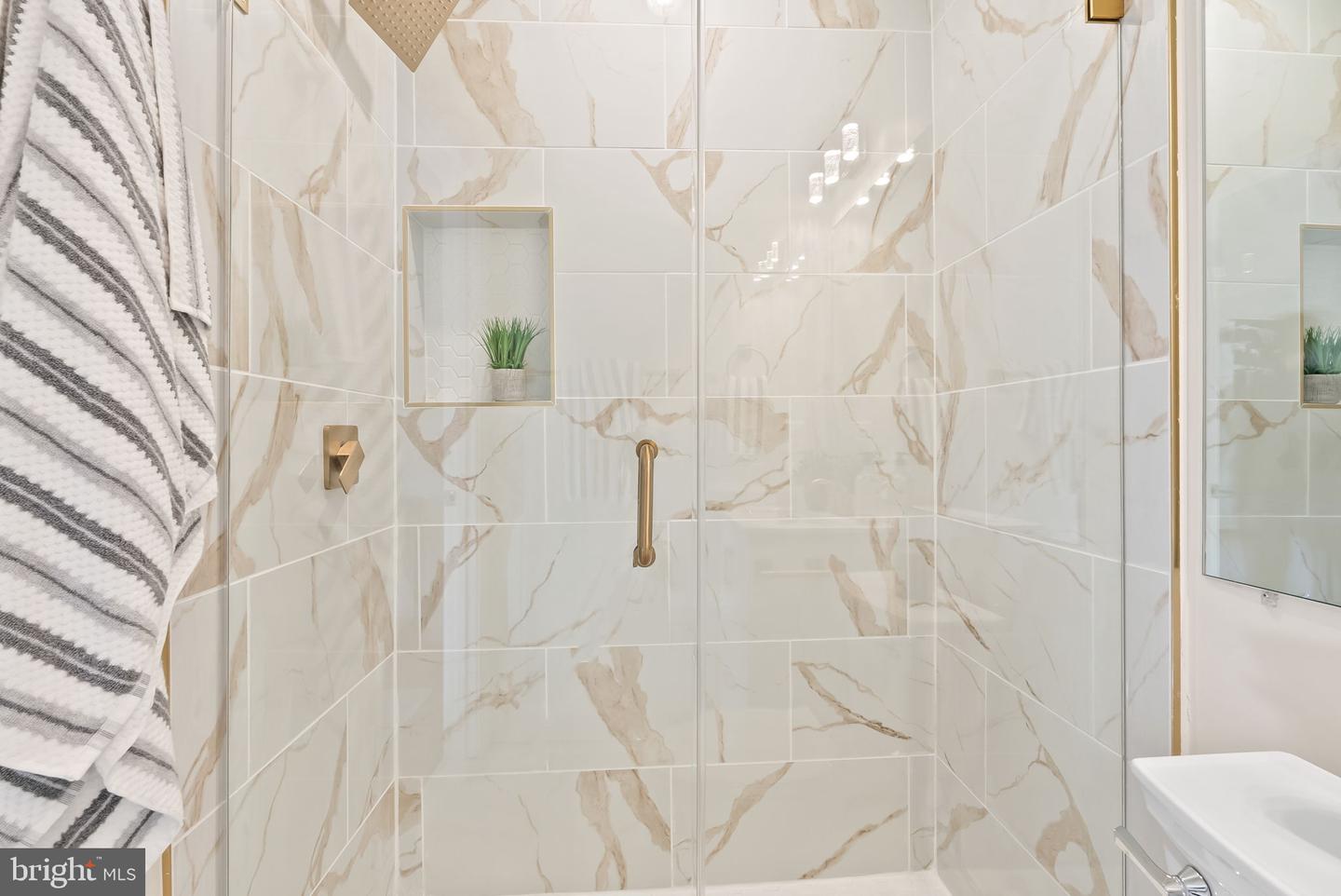 620 MELROSE ST, ALEXANDRIA, Virginia 22302, 4 Bedrooms Bedrooms, ,3 BathroomsBathrooms,Residential,For sale,620 MELROSE ST,VAAX2050746 MLS # VAAX2050746