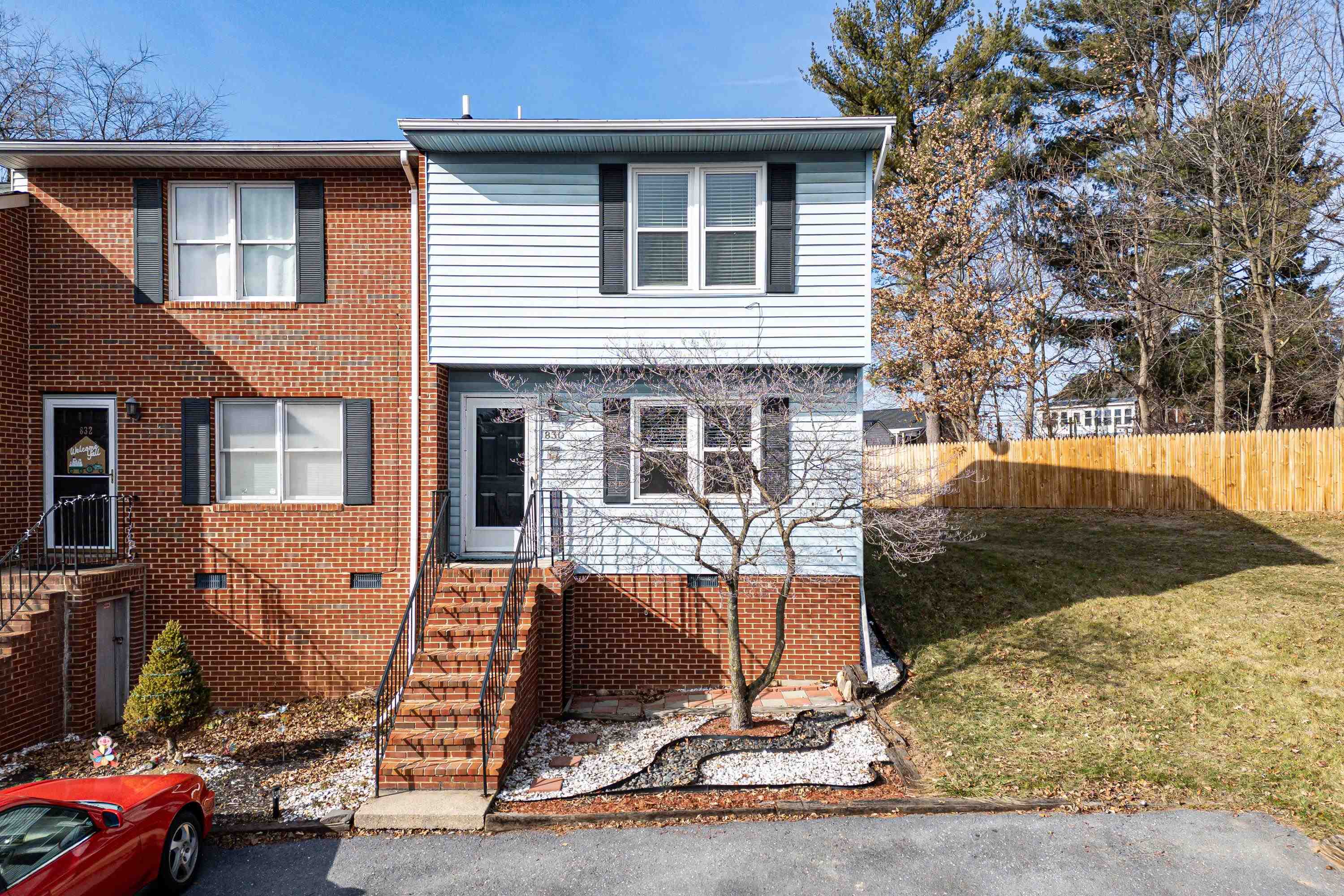 830 VINE ST, HARRISONBURG, Virginia 22802, 3 Bedrooms Bedrooms, ,1 BathroomBathrooms,Residential,830 VINE ST,672245 MLS # 672245