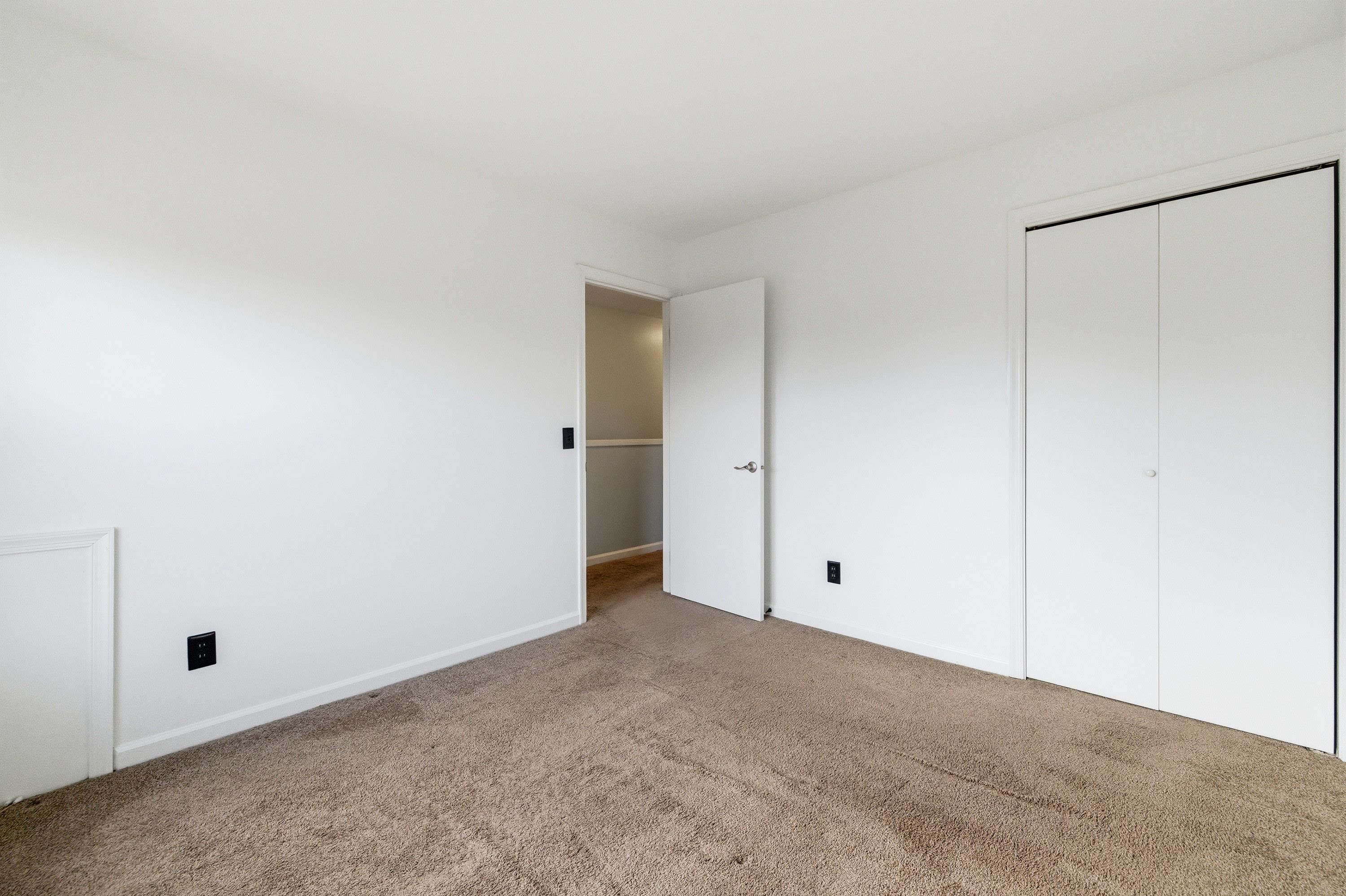 830 VINE ST, HARRISONBURG, Virginia 22802, 3 Bedrooms Bedrooms, ,1 BathroomBathrooms,Residential,830 VINE ST,672245 MLS # 672245