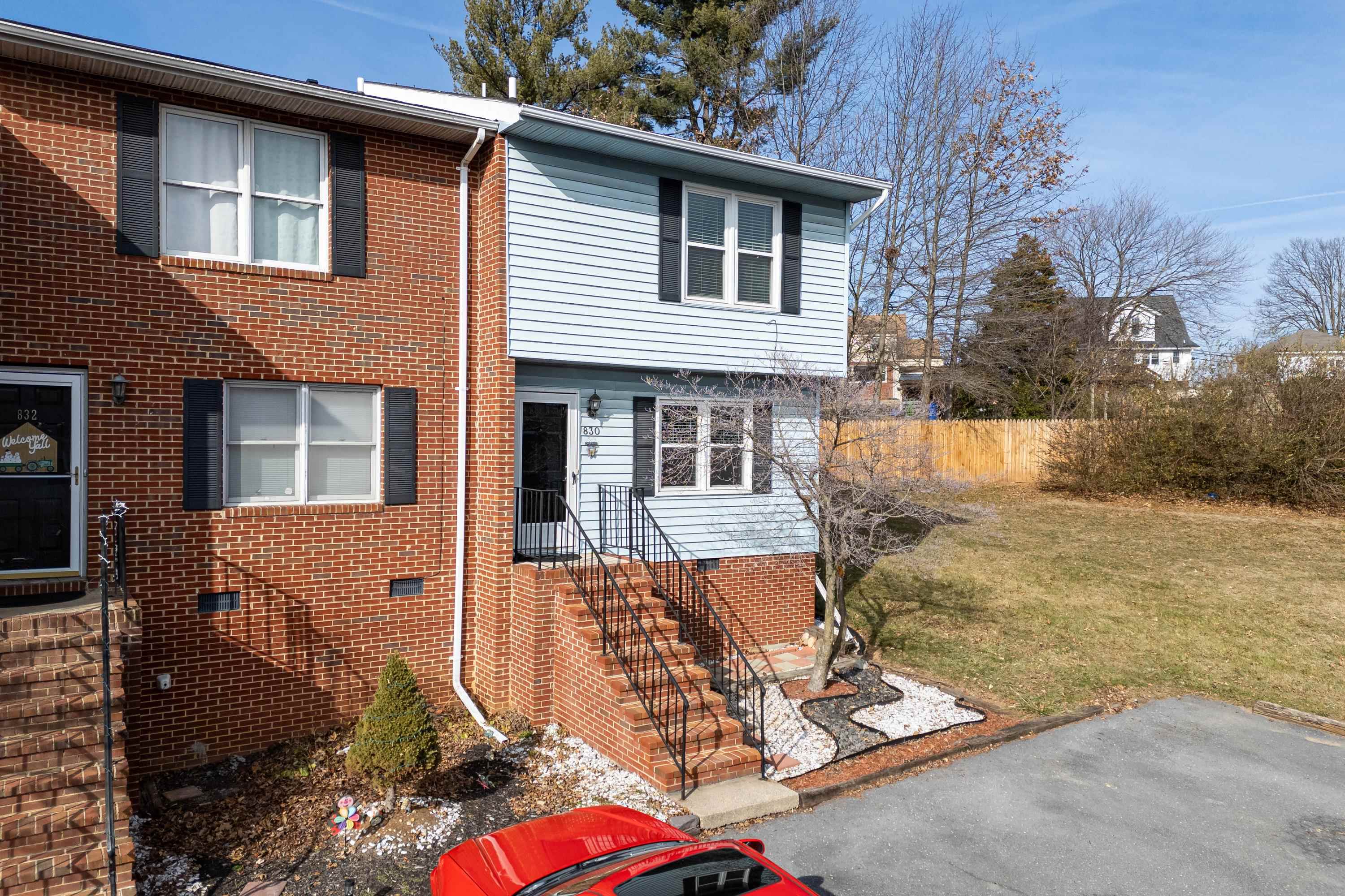 830 VINE ST, HARRISONBURG, Virginia 22802, 3 Bedrooms Bedrooms, ,1 BathroomBathrooms,Residential,830 VINE ST,672245 MLS # 672245