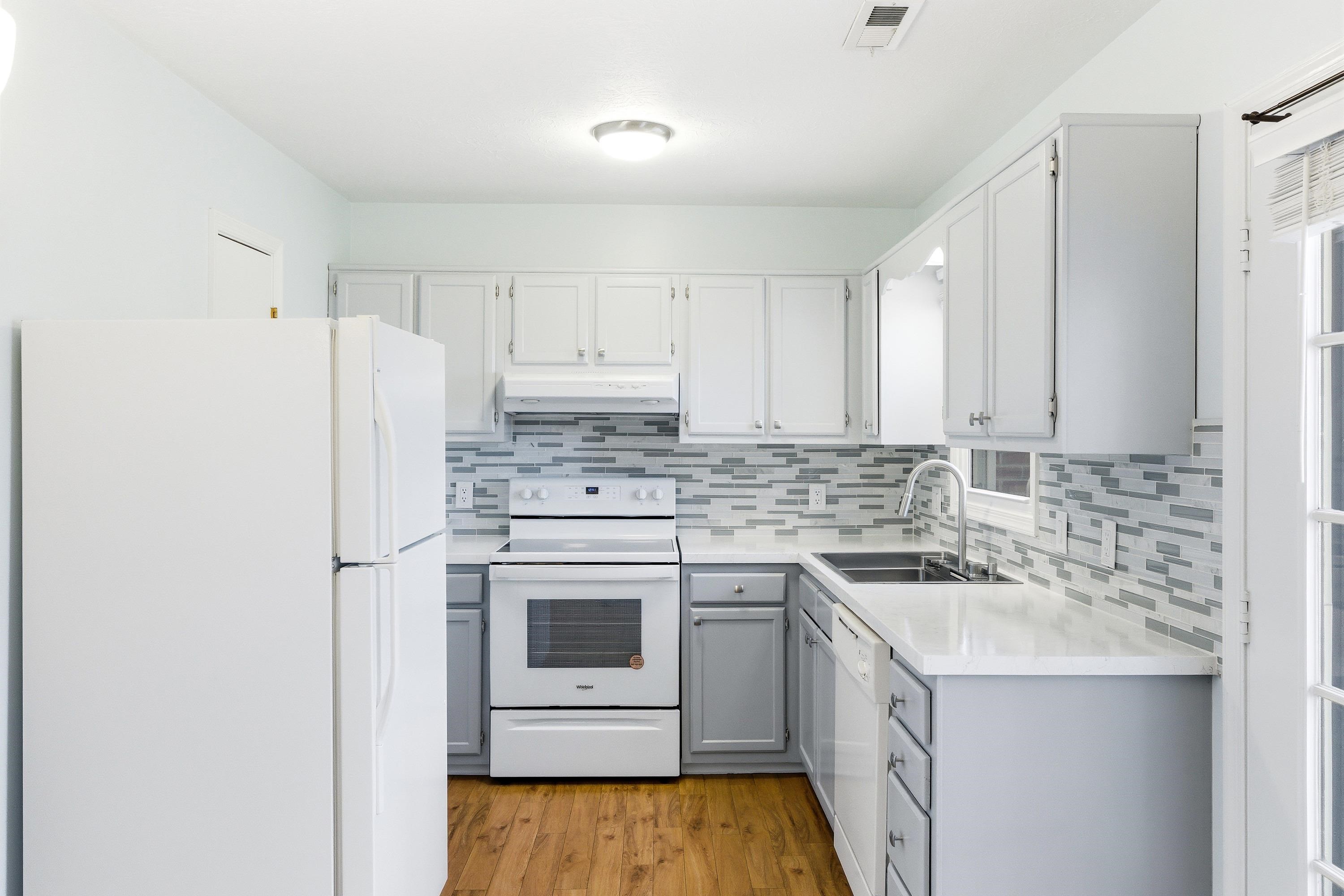 830 VINE ST, HARRISONBURG, Virginia 22802, 3 Bedrooms Bedrooms, ,1 BathroomBathrooms,Residential,830 VINE ST,672245 MLS # 672245