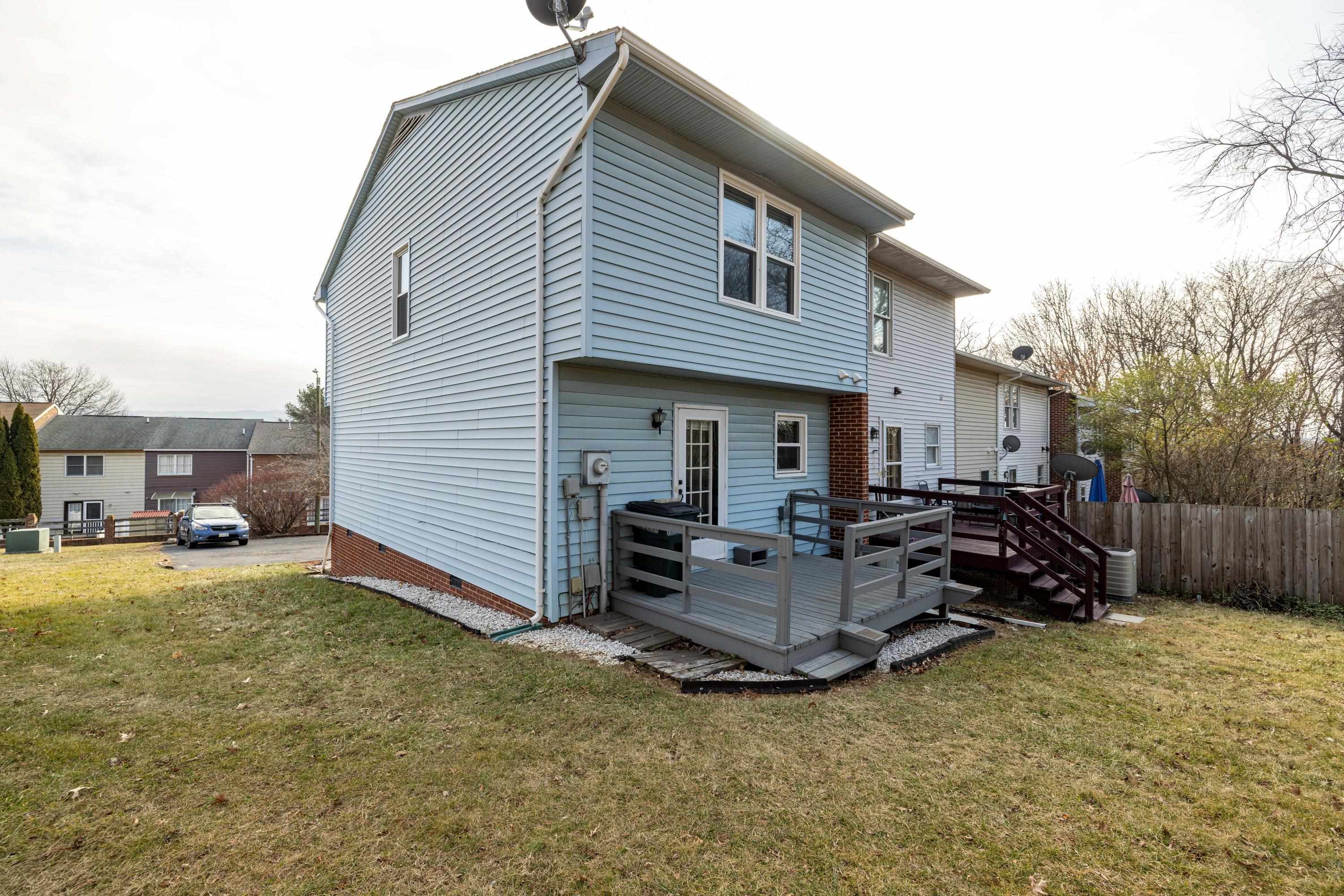 830 VINE ST, HARRISONBURG, Virginia 22802, 3 Bedrooms Bedrooms, ,1 BathroomBathrooms,Residential,830 VINE ST,672245 MLS # 672245