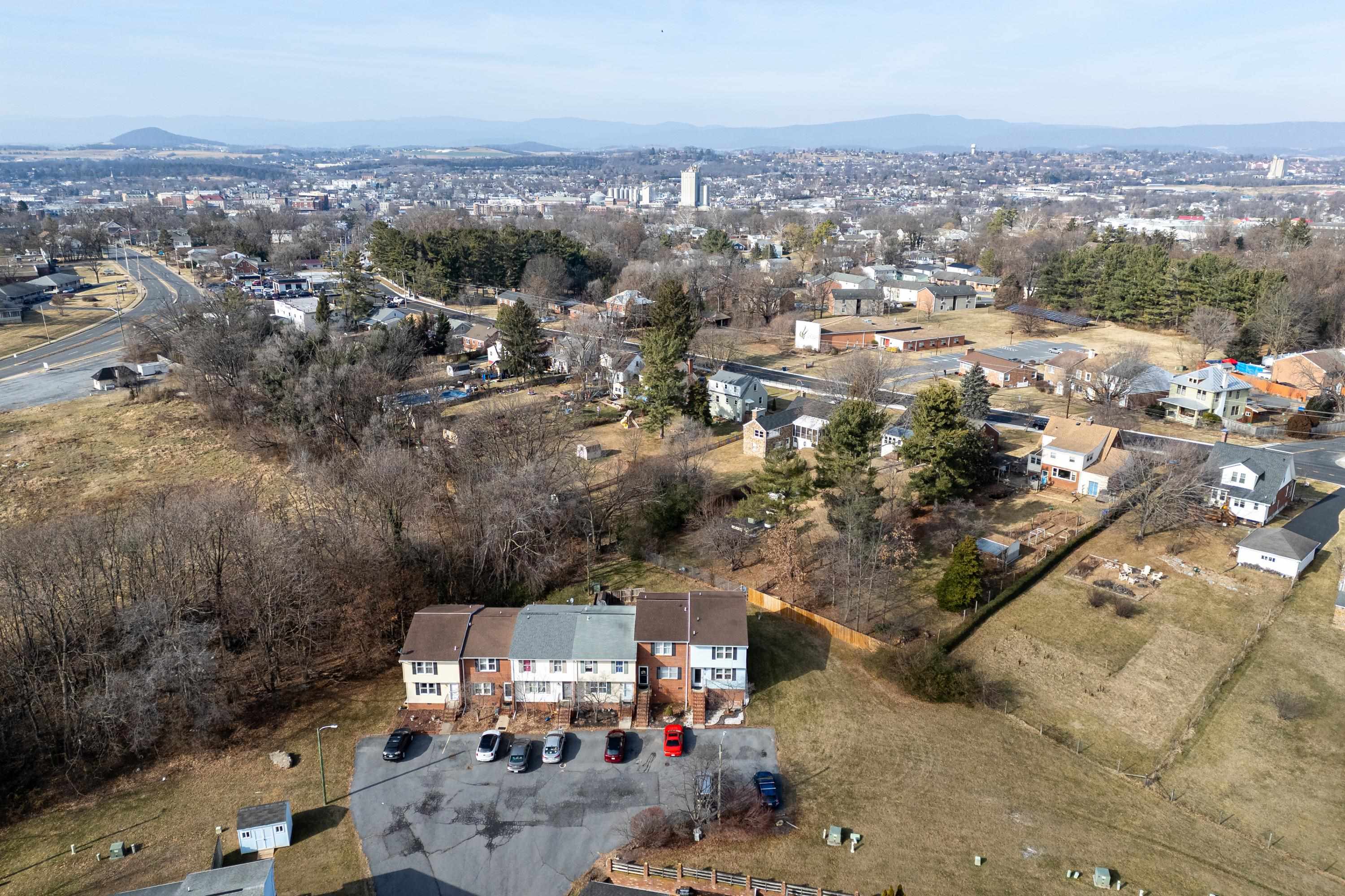 830 VINE ST, HARRISONBURG, Virginia 22802, 3 Bedrooms Bedrooms, ,1 BathroomBathrooms,Residential,830 VINE ST,672245 MLS # 672245