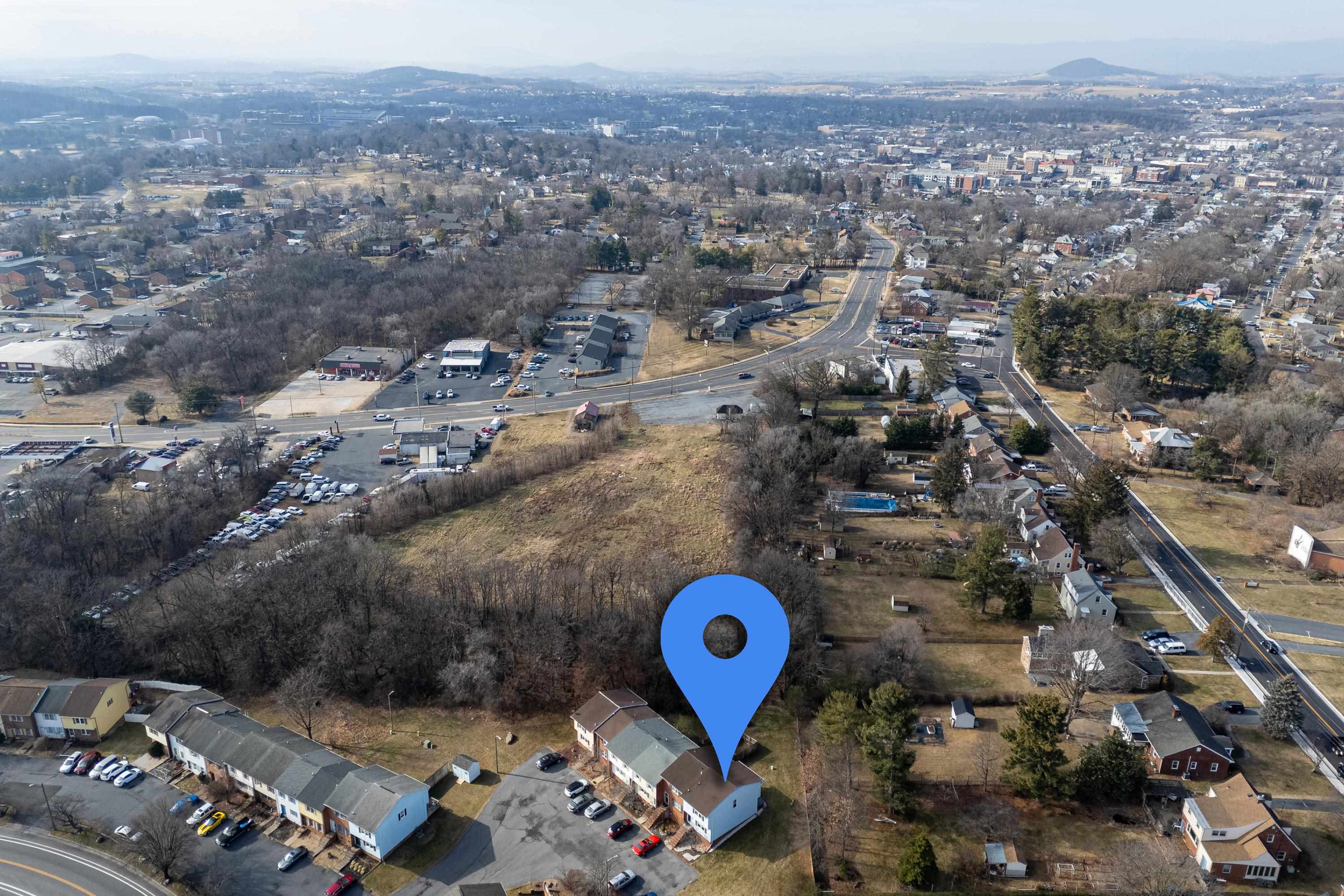 830 VINE ST, HARRISONBURG, Virginia 22802, 3 Bedrooms Bedrooms, ,1 BathroomBathrooms,Residential,830 VINE ST,672245 MLS # 672245