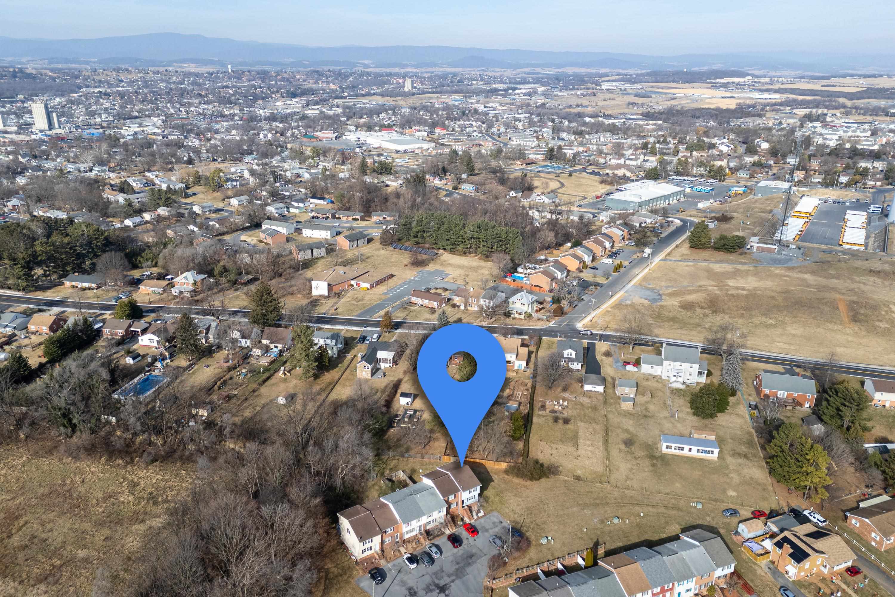 830 VINE ST, HARRISONBURG, Virginia 22802, 3 Bedrooms Bedrooms, ,1 BathroomBathrooms,Residential,830 VINE ST,672245 MLS # 672245