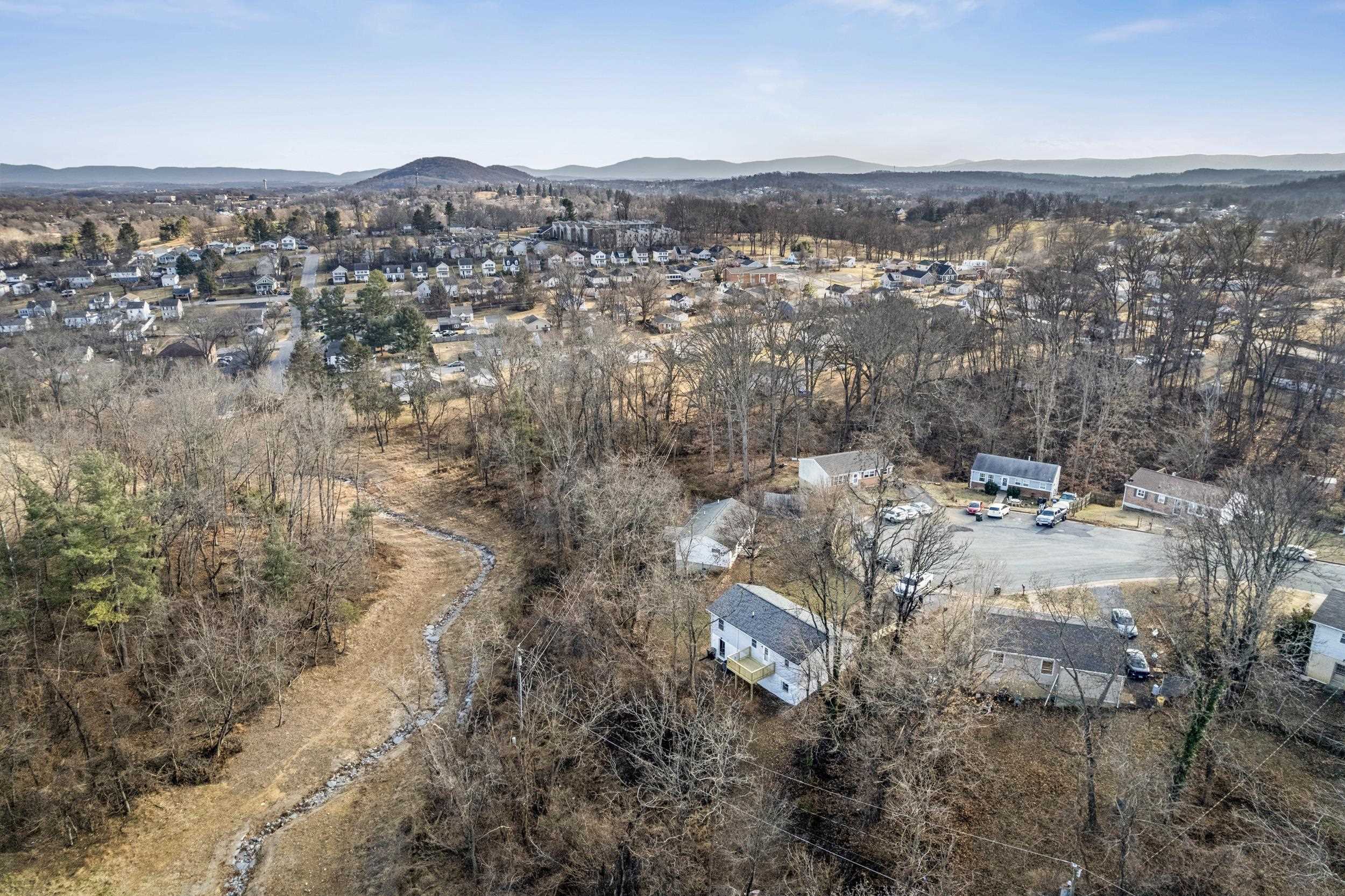 328 MONUMENT DR, STAUNTON, Virginia 24401, 3 Bedrooms Bedrooms, ,2 BathroomsBathrooms,Residential,328 MONUMENT DR,672251 MLS # 672251