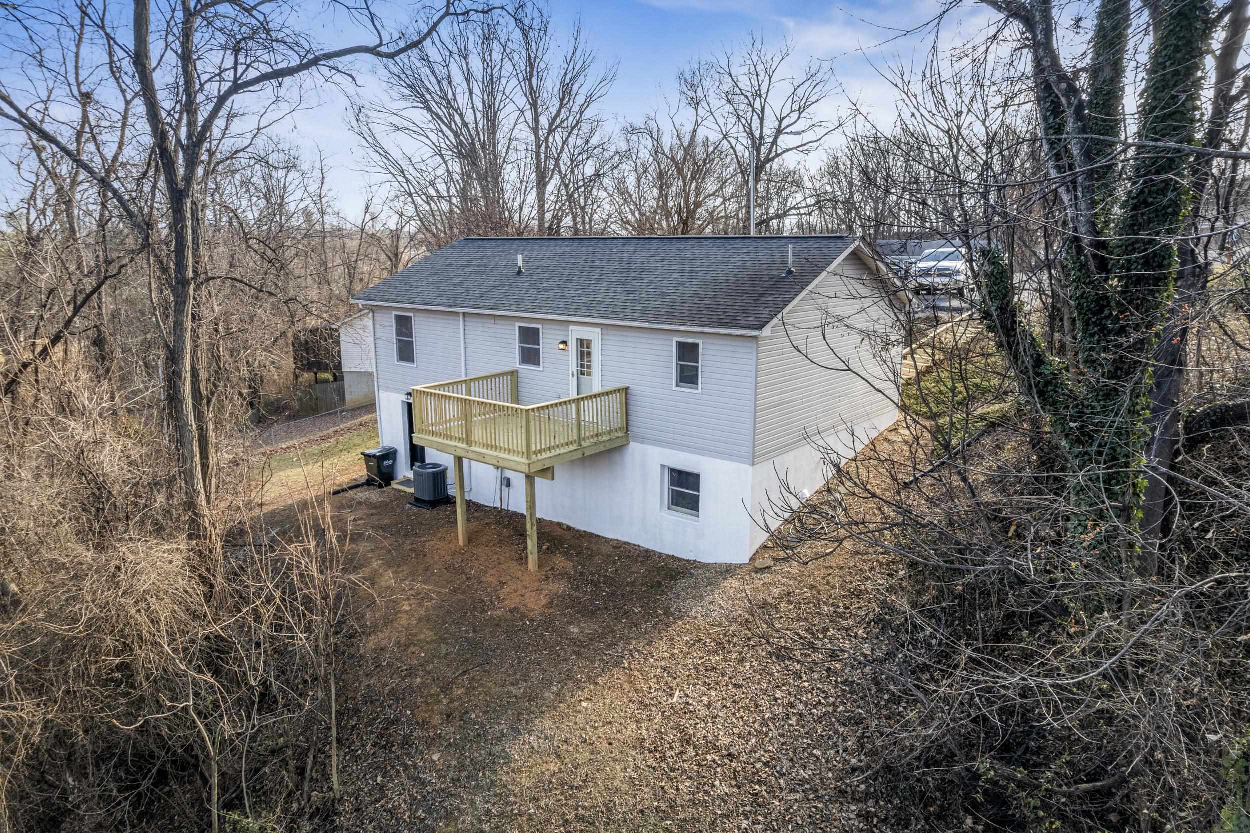 328 MONUMENT DR, STAUNTON, Virginia 24401, 3 Bedrooms Bedrooms, ,2 BathroomsBathrooms,Residential,328 MONUMENT DR,672251 MLS # 672251