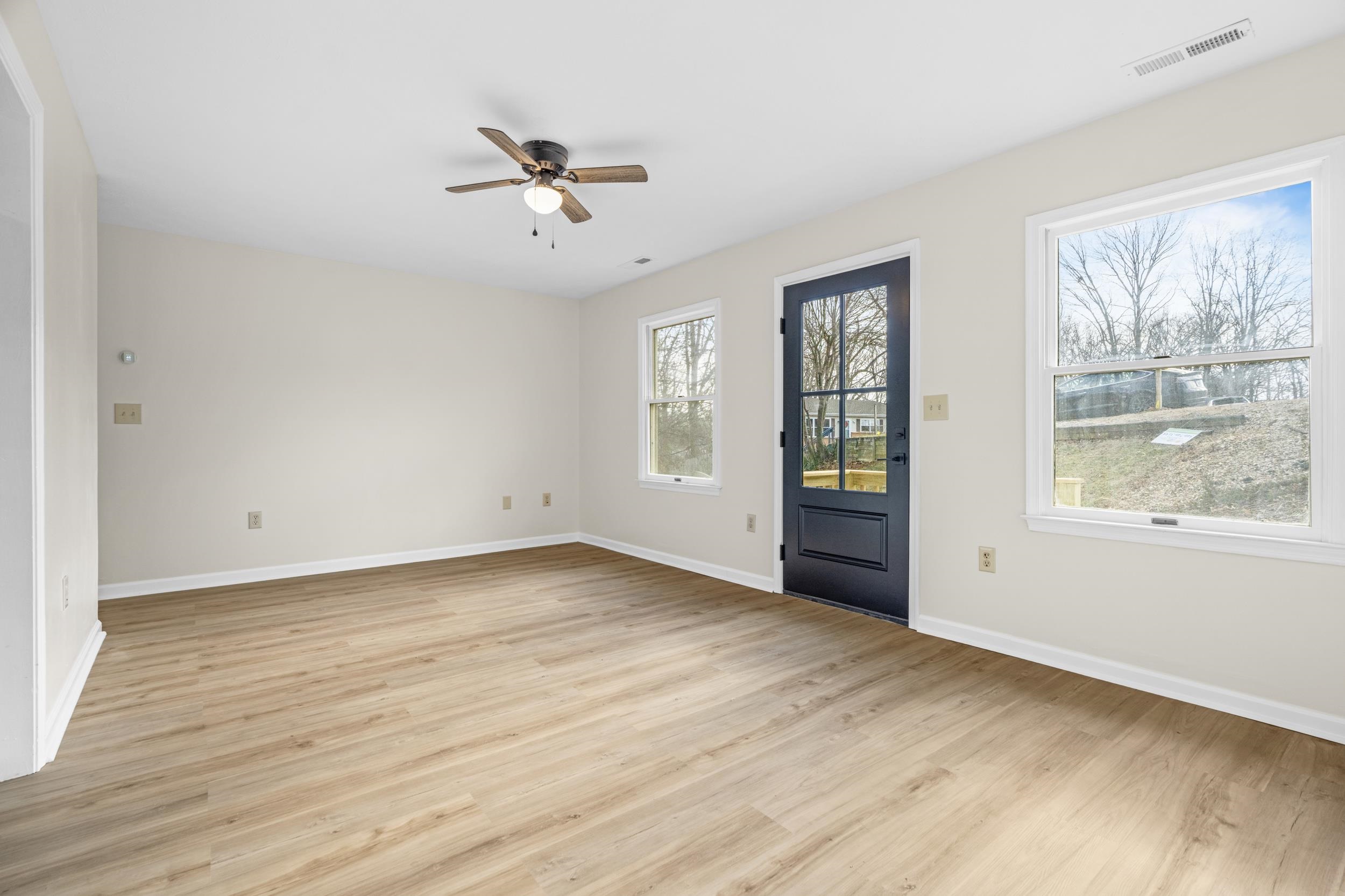 328 MONUMENT DR, STAUNTON, Virginia 24401, 3 Bedrooms Bedrooms, ,2 BathroomsBathrooms,Residential,328 MONUMENT DR,672251 MLS # 672251