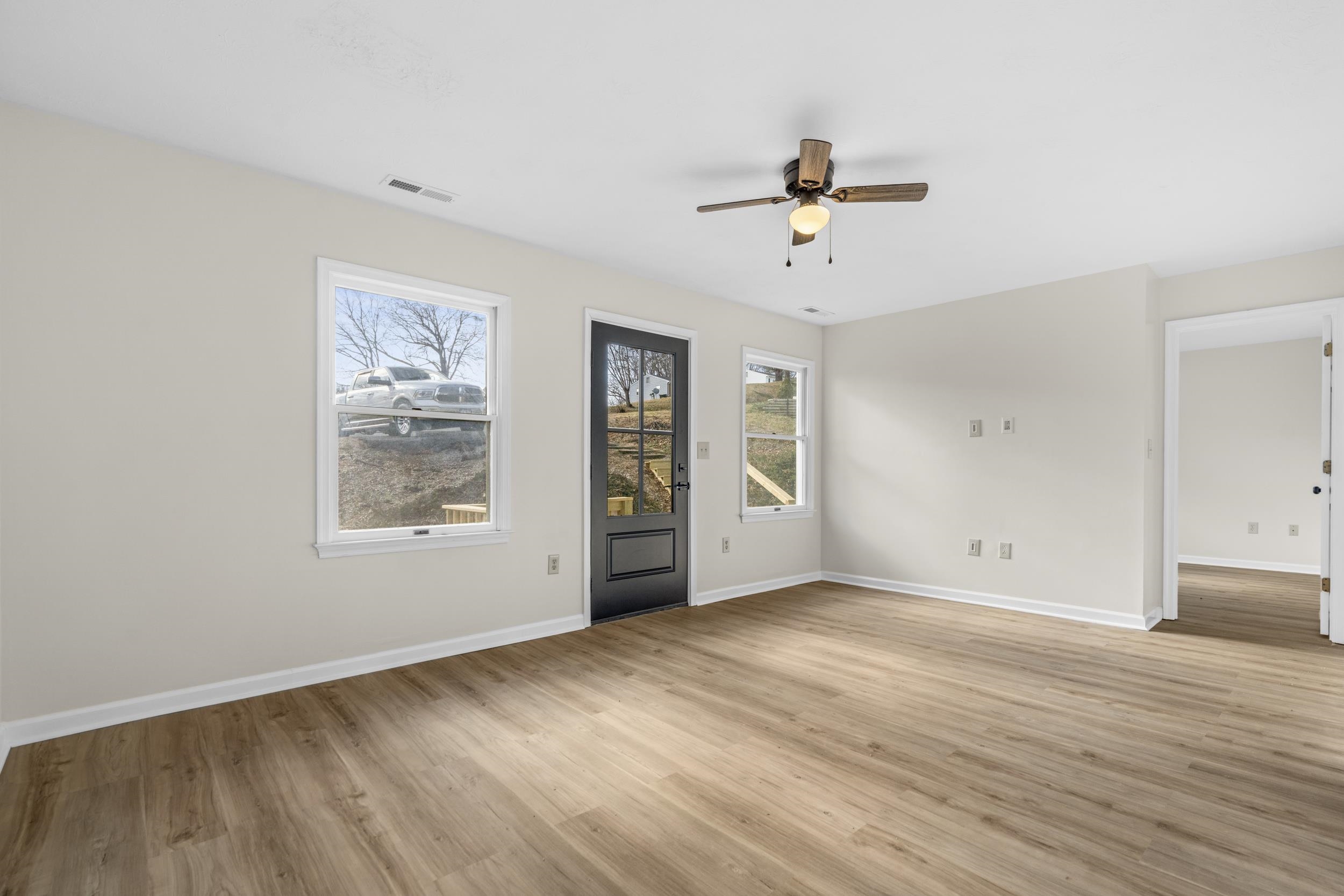 328 MONUMENT DR, STAUNTON, Virginia 24401, 3 Bedrooms Bedrooms, ,2 BathroomsBathrooms,Residential,328 MONUMENT DR,672251 MLS # 672251