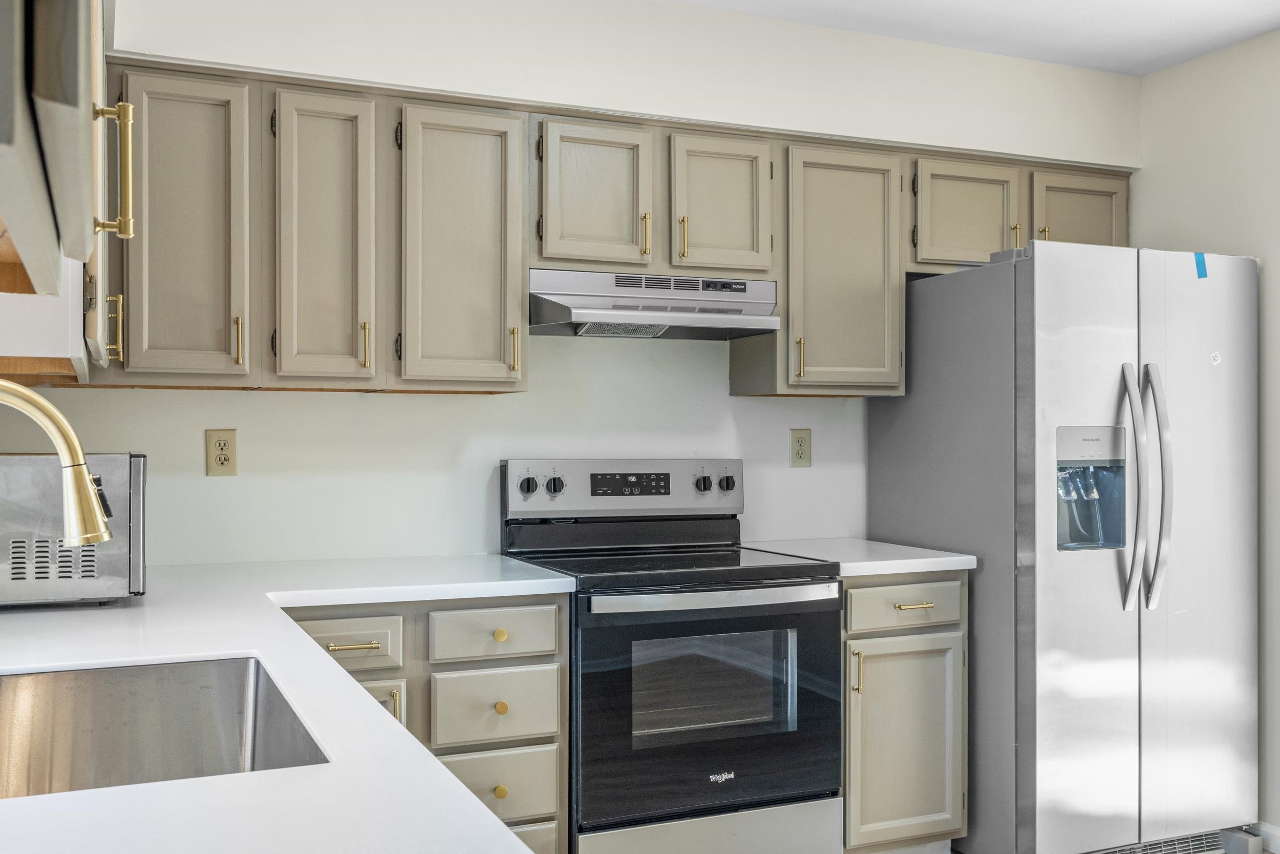 328 MONUMENT DR, STAUNTON, Virginia 24401, 3 Bedrooms Bedrooms, ,2 BathroomsBathrooms,Residential,328 MONUMENT DR,672251 MLS # 672251