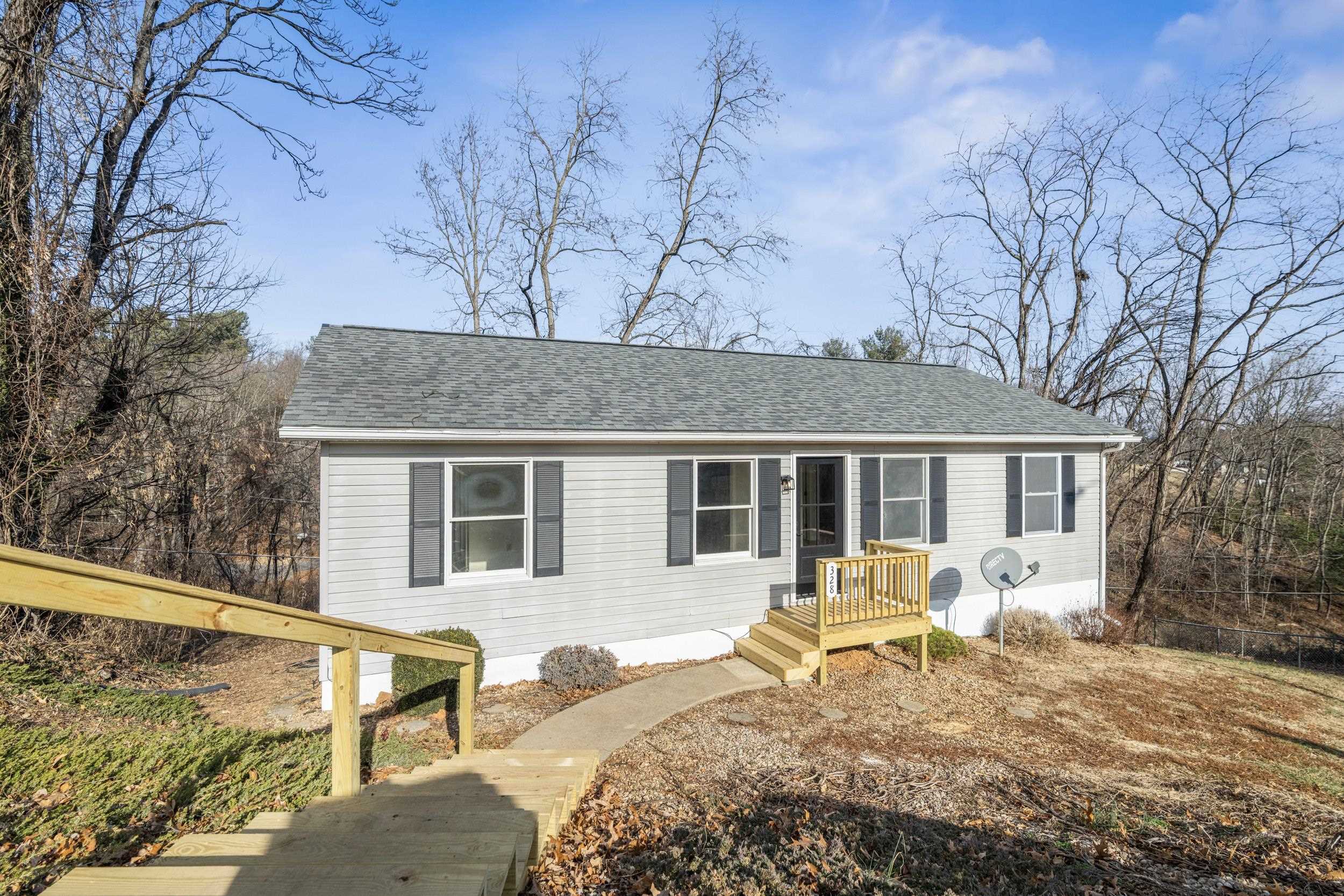 328 MONUMENT DR, STAUNTON, Virginia 24401, 3 Bedrooms Bedrooms, ,2 BathroomsBathrooms,Residential,328 MONUMENT DR,672251 MLS # 672251