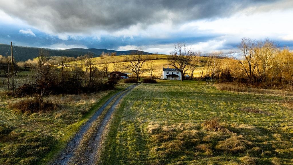 339 BUFFALO BRANCH LN, SWOOPE, Virginia 24479, 4 Bedrooms Bedrooms, ,1 BathroomBathrooms,Residential,339 BUFFALO BRANCH LN,671952 MLS # 671952