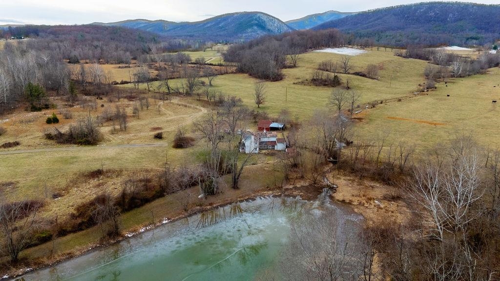 339 BUFFALO BRANCH LN, SWOOPE, Virginia 24479, 4 Bedrooms Bedrooms, ,1 BathroomBathrooms,Residential,339 BUFFALO BRANCH LN,671952 MLS # 671952