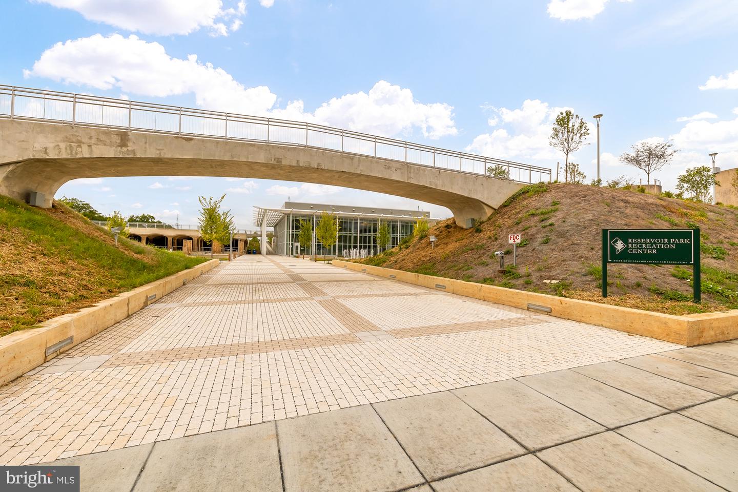 58 T ST NW #1, WASHINGTON, District Of Columbia 20001, 2 Bedrooms Bedrooms, ,1 BathroomBathrooms,Residential,For sale,58 T ST NW #1,DCDC2231406 MLS # DCDC2231406