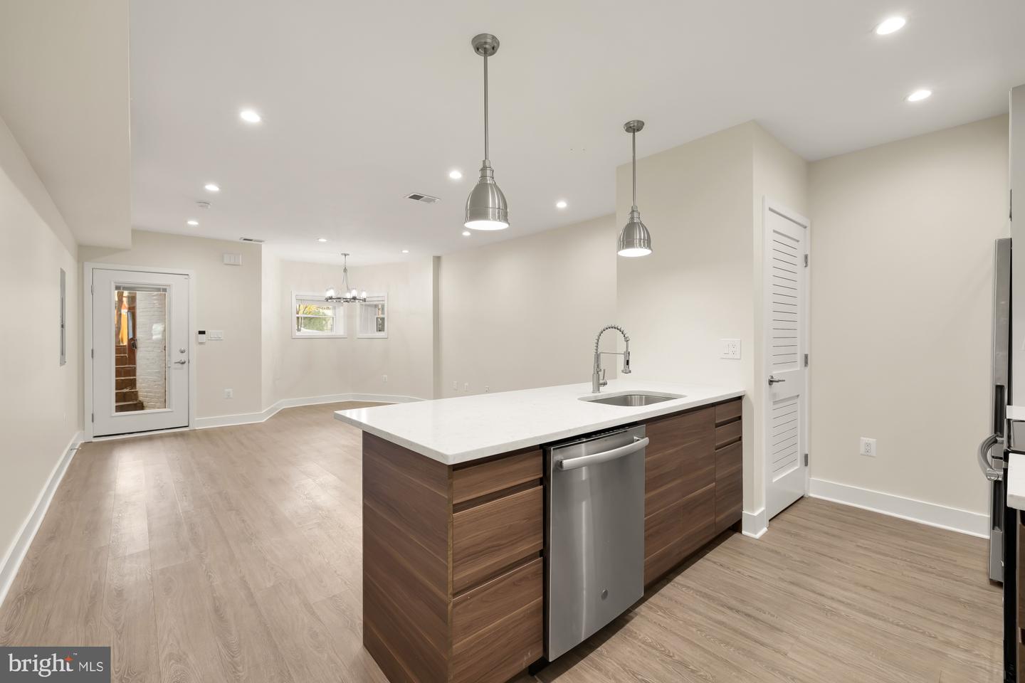 58 T ST NW #1, WASHINGTON, District Of Columbia 20001, 2 Bedrooms Bedrooms, ,1 BathroomBathrooms,Residential,For sale,58 T ST NW #1,DCDC2231406 MLS # DCDC2231406