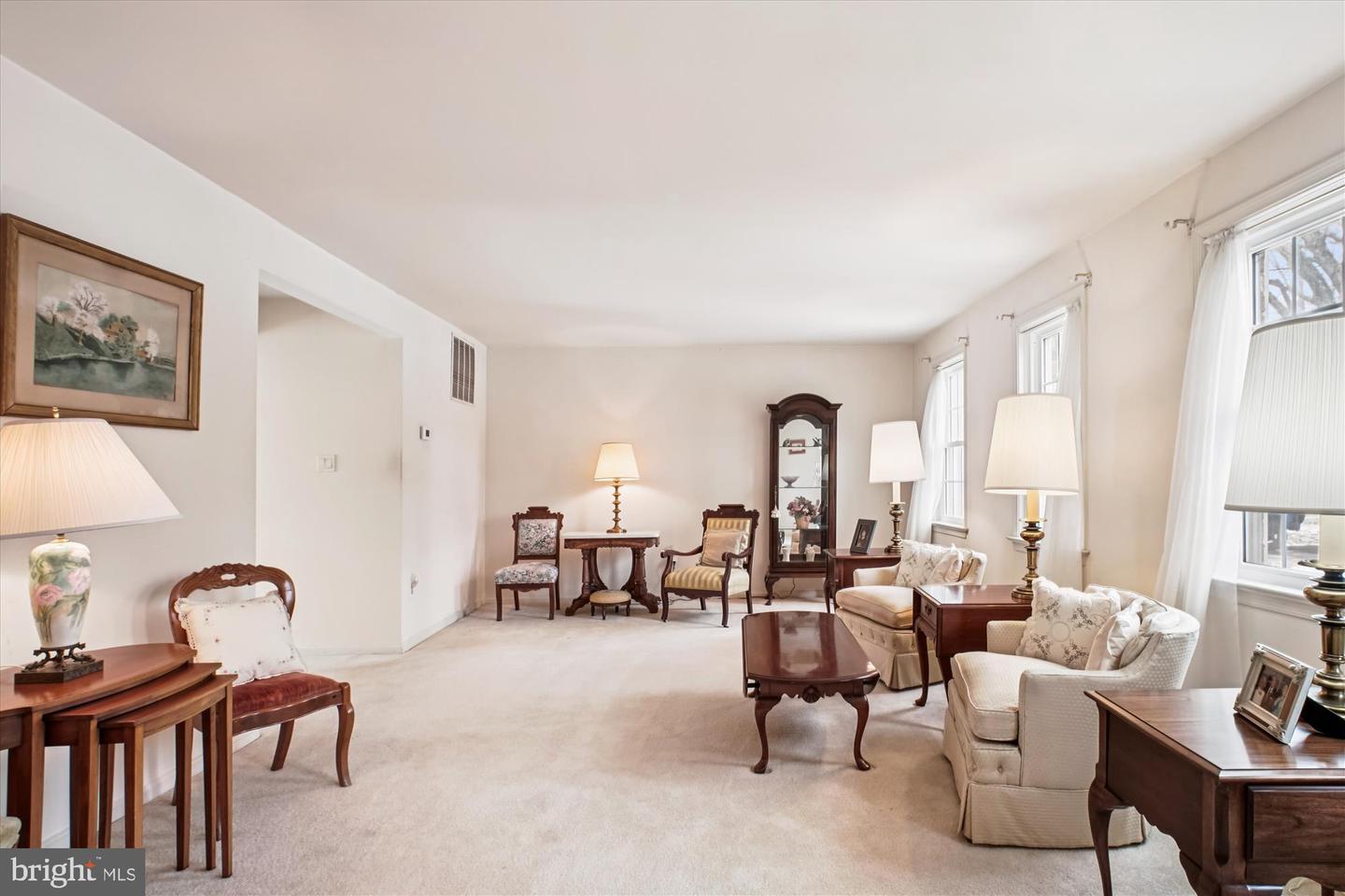 9007 EDGEPARK RD, VIENNA, Virginia 22182, 4 Bedrooms Bedrooms, ,2 BathroomsBathrooms,Residential,For sale,9007 EDGEPARK RD,VAFX2282210 MLS # VAFX2282210 9007 EDGEPARK RD, VIENNA, Virginia 22182, 4 Bedrooms Bedrooms, ,2 BathroomsBathrooms,Residential,For sale,9007 EDGEPARK RD,VAFX2282210 MLS # VAFX2282210