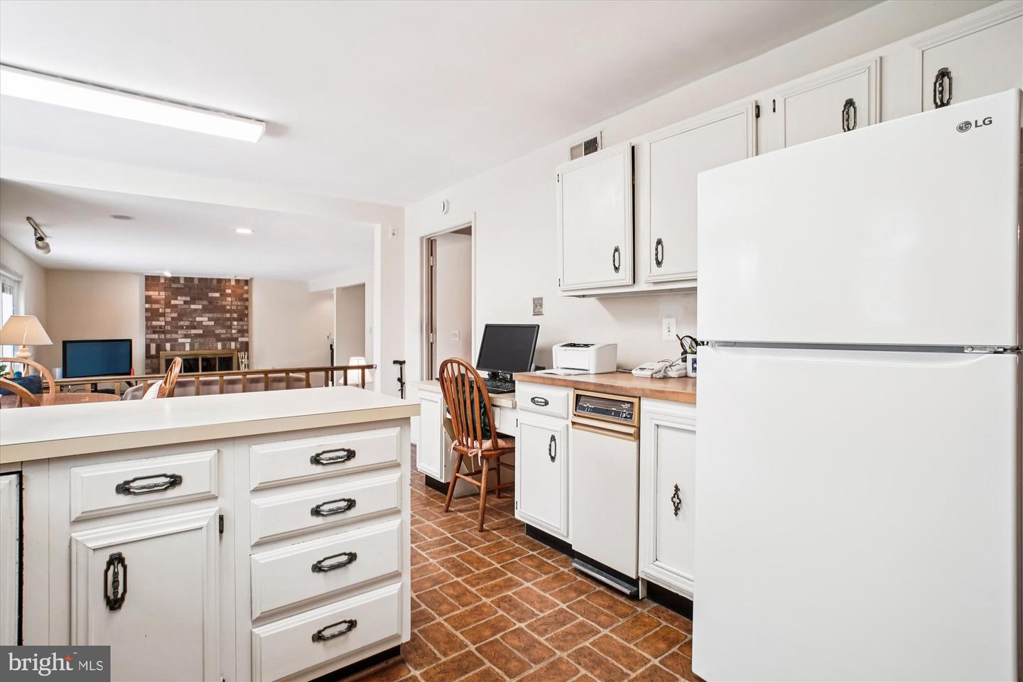 9007 EDGEPARK RD, VIENNA, Virginia 22182, 4 Bedrooms Bedrooms, ,2 BathroomsBathrooms,Residential,For sale,9007 EDGEPARK RD,VAFX2282210 MLS # VAFX2282210 9007 EDGEPARK RD, VIENNA, Virginia 22182, 4 Bedrooms Bedrooms, ,2 BathroomsBathrooms,Residential,For sale,9007 EDGEPARK RD,VAFX2282210 MLS # VAFX2282210