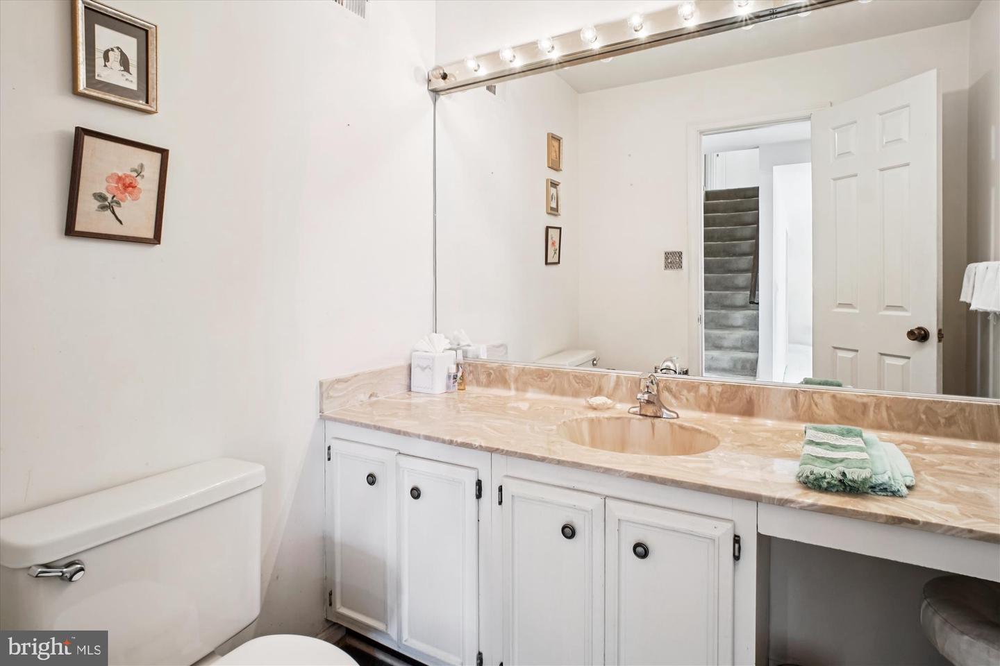 9007 EDGEPARK RD, VIENNA, Virginia 22182, 4 Bedrooms Bedrooms, ,2 BathroomsBathrooms,Residential,For sale,9007 EDGEPARK RD,VAFX2282210 MLS # VAFX2282210 9007 EDGEPARK RD, VIENNA, Virginia 22182, 4 Bedrooms Bedrooms, ,2 BathroomsBathrooms,Residential,For sale,9007 EDGEPARK RD,VAFX2282210 MLS # VAFX2282210