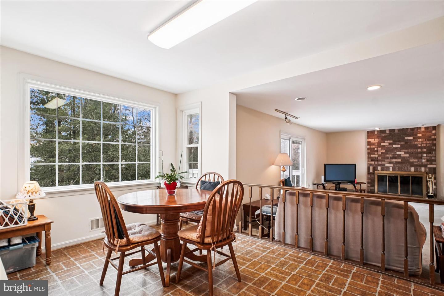 9007 EDGEPARK RD, VIENNA, Virginia 22182, 4 Bedrooms Bedrooms, ,2 BathroomsBathrooms,Residential,For sale,9007 EDGEPARK RD,VAFX2282210 MLS # VAFX2282210 9007 EDGEPARK RD, VIENNA, Virginia 22182, 4 Bedrooms Bedrooms, ,2 BathroomsBathrooms,Residential,For sale,9007 EDGEPARK RD,VAFX2282210 MLS # VAFX2282210