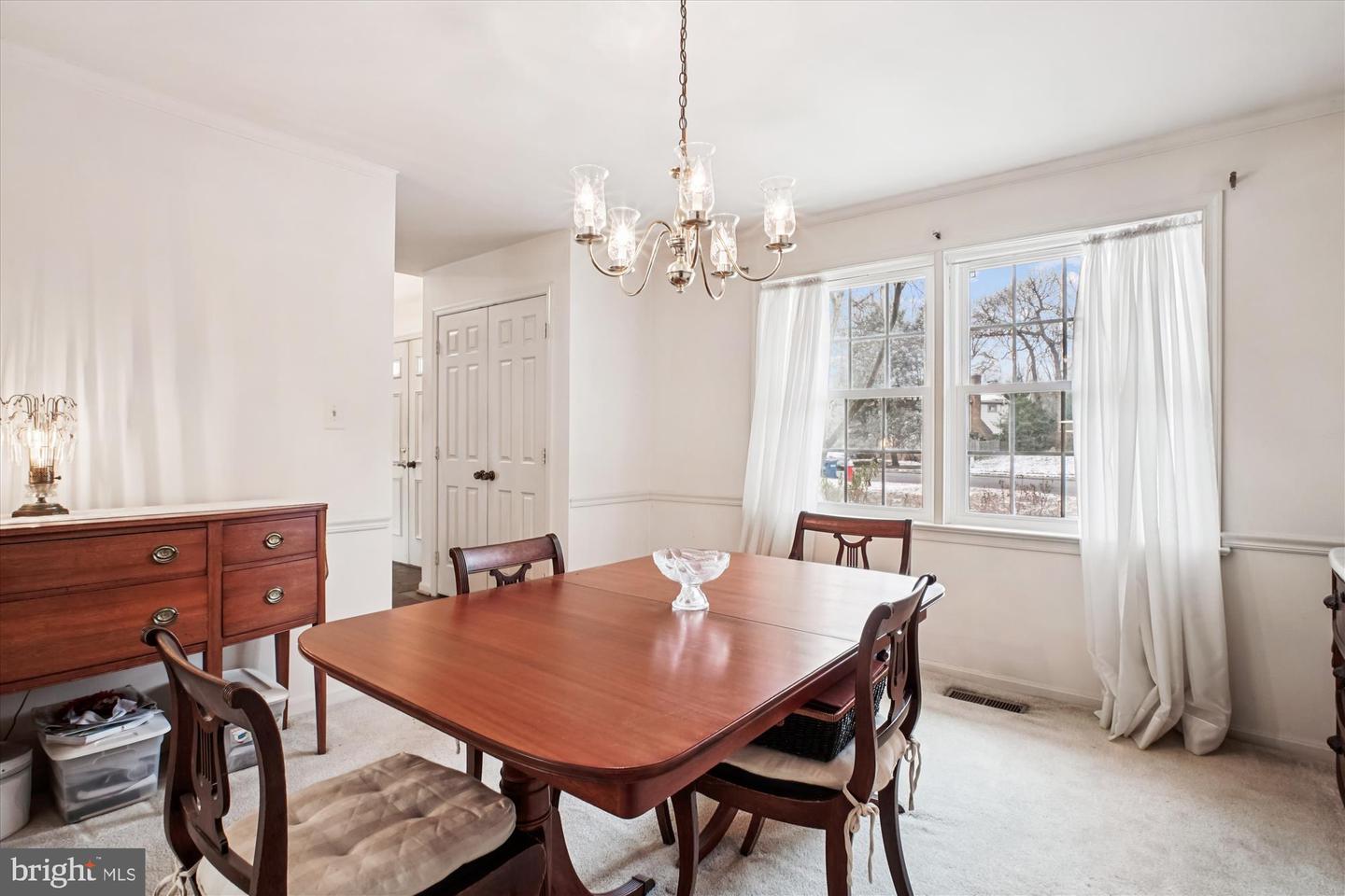 9007 EDGEPARK RD, VIENNA, Virginia 22182, 4 Bedrooms Bedrooms, ,2 BathroomsBathrooms,Residential,For sale,9007 EDGEPARK RD,VAFX2282210 MLS # VAFX2282210 9007 EDGEPARK RD, VIENNA, Virginia 22182, 4 Bedrooms Bedrooms, ,2 BathroomsBathrooms,Residential,For sale,9007 EDGEPARK RD,VAFX2282210 MLS # VAFX2282210