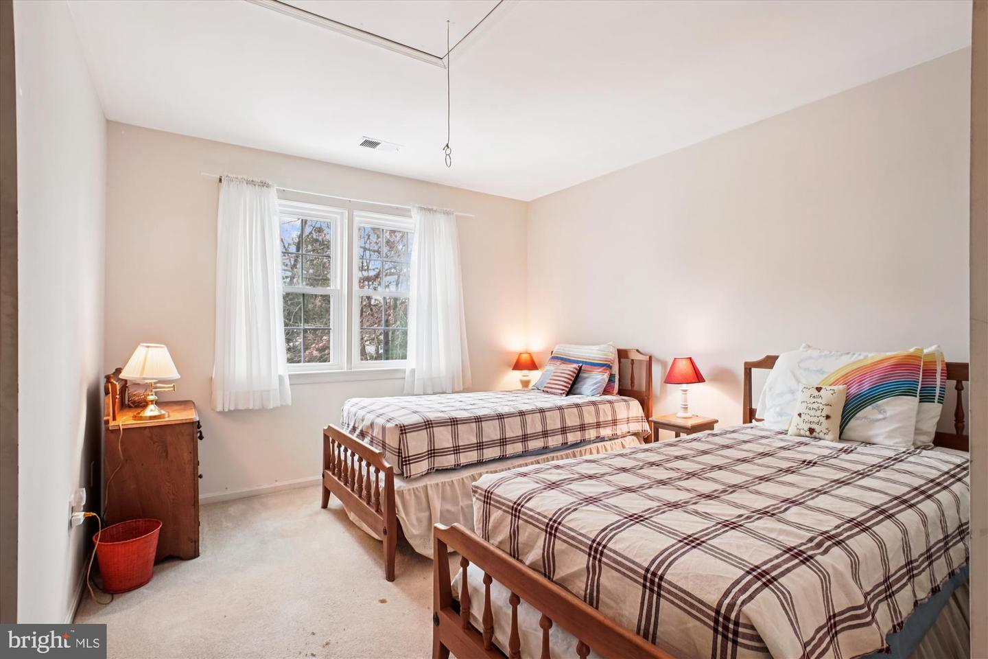 9007 EDGEPARK RD, VIENNA, Virginia 22182, 4 Bedrooms Bedrooms, ,2 BathroomsBathrooms,Residential,For sale,9007 EDGEPARK RD,VAFX2282210 MLS # VAFX2282210 9007 EDGEPARK RD, VIENNA, Virginia 22182, 4 Bedrooms Bedrooms, ,2 BathroomsBathrooms,Residential,For sale,9007 EDGEPARK RD,VAFX2282210 MLS # VAFX2282210