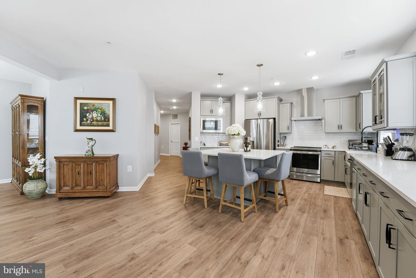 13950 ENGLEFIELD DR #302, WOODBRIDGE, Virginia 22193, 2 Bedrooms Bedrooms, ,2 BathroomsBathrooms,Residential,For sale,13950 ENGLEFIELD DR #302,VAPW2109076 MLS # VAPW2109076