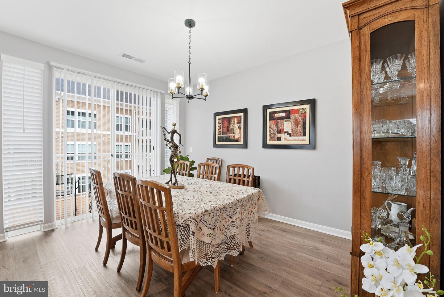 13950 ENGLEFIELD DR #302, WOODBRIDGE, Virginia 22193, 2 Bedrooms Bedrooms, ,2 BathroomsBathrooms,Residential,For sale,13950 ENGLEFIELD DR #302,VAPW2109076 MLS # VAPW2109076