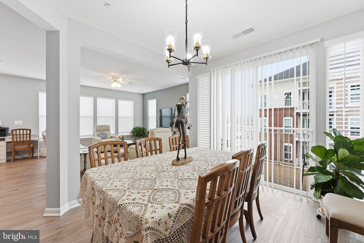 13950 ENGLEFIELD DR #302, WOODBRIDGE, Virginia 22193, 2 Bedrooms Bedrooms, ,2 BathroomsBathrooms,Residential,For sale,13950 ENGLEFIELD DR #302,VAPW2109076 MLS # VAPW2109076