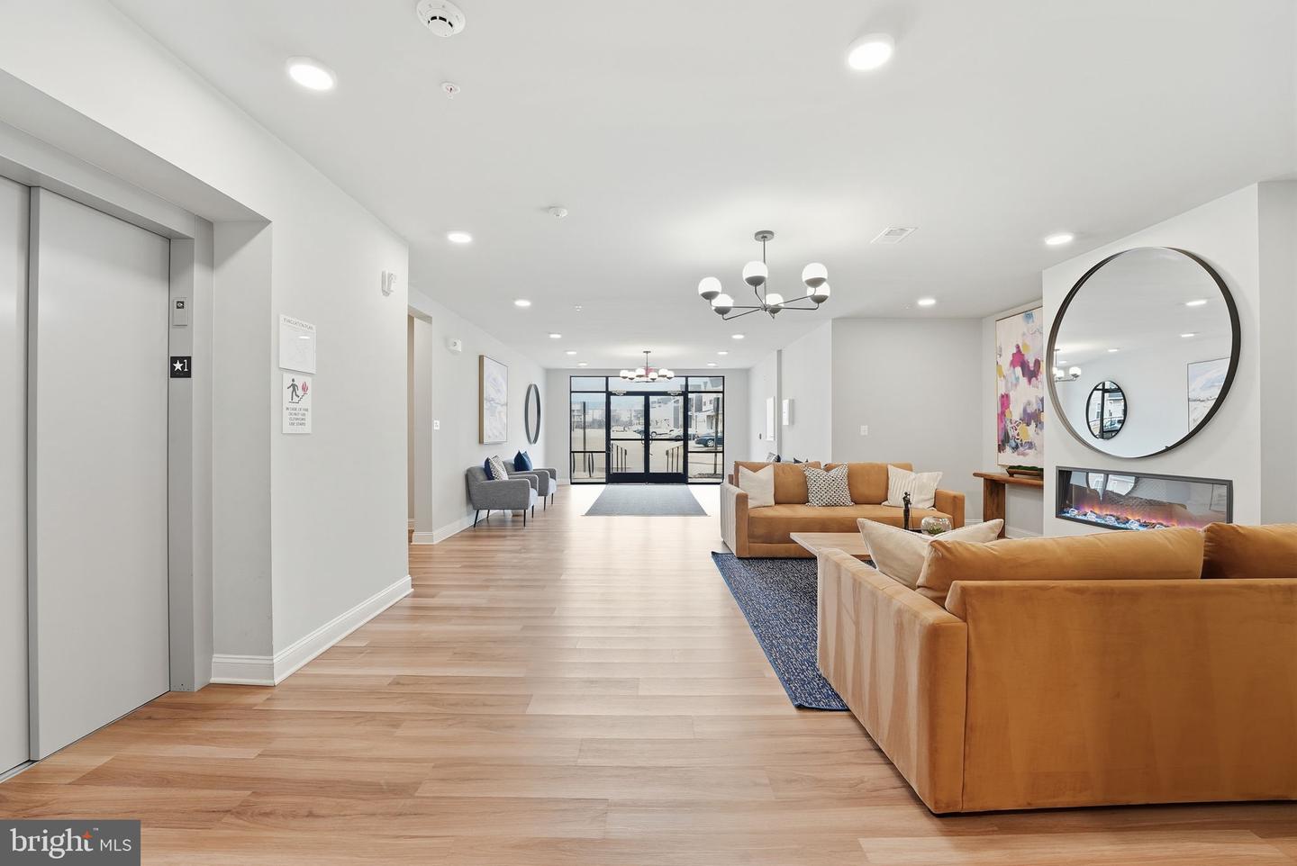 13950 ENGLEFIELD DR #302, WOODBRIDGE, Virginia 22193, 2 Bedrooms Bedrooms, ,2 BathroomsBathrooms,Residential,For sale,13950 ENGLEFIELD DR #302,VAPW2109076 MLS # VAPW2109076