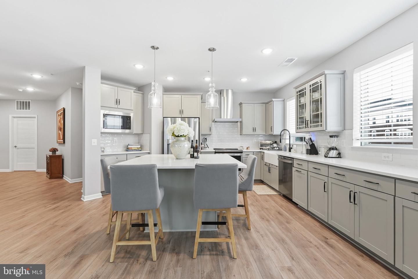 13950 ENGLEFIELD DR #302, WOODBRIDGE, Virginia 22193, 2 Bedrooms Bedrooms, ,2 BathroomsBathrooms,Residential,For sale,13950 ENGLEFIELD DR #302,VAPW2109076 MLS # VAPW2109076