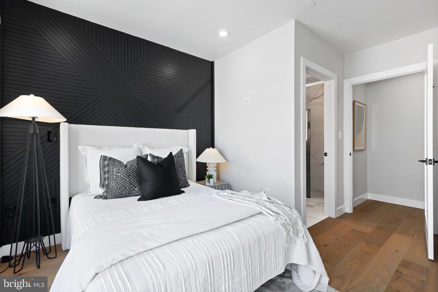 1208 M ST NW #61, WASHINGTON, District Of Columbia 20005, 2 Bedrooms Bedrooms, ,2 BathroomsBathrooms,Residential,For sale,1208 M ST NW #61,DCDC2239208 MLS # DCDC2239208