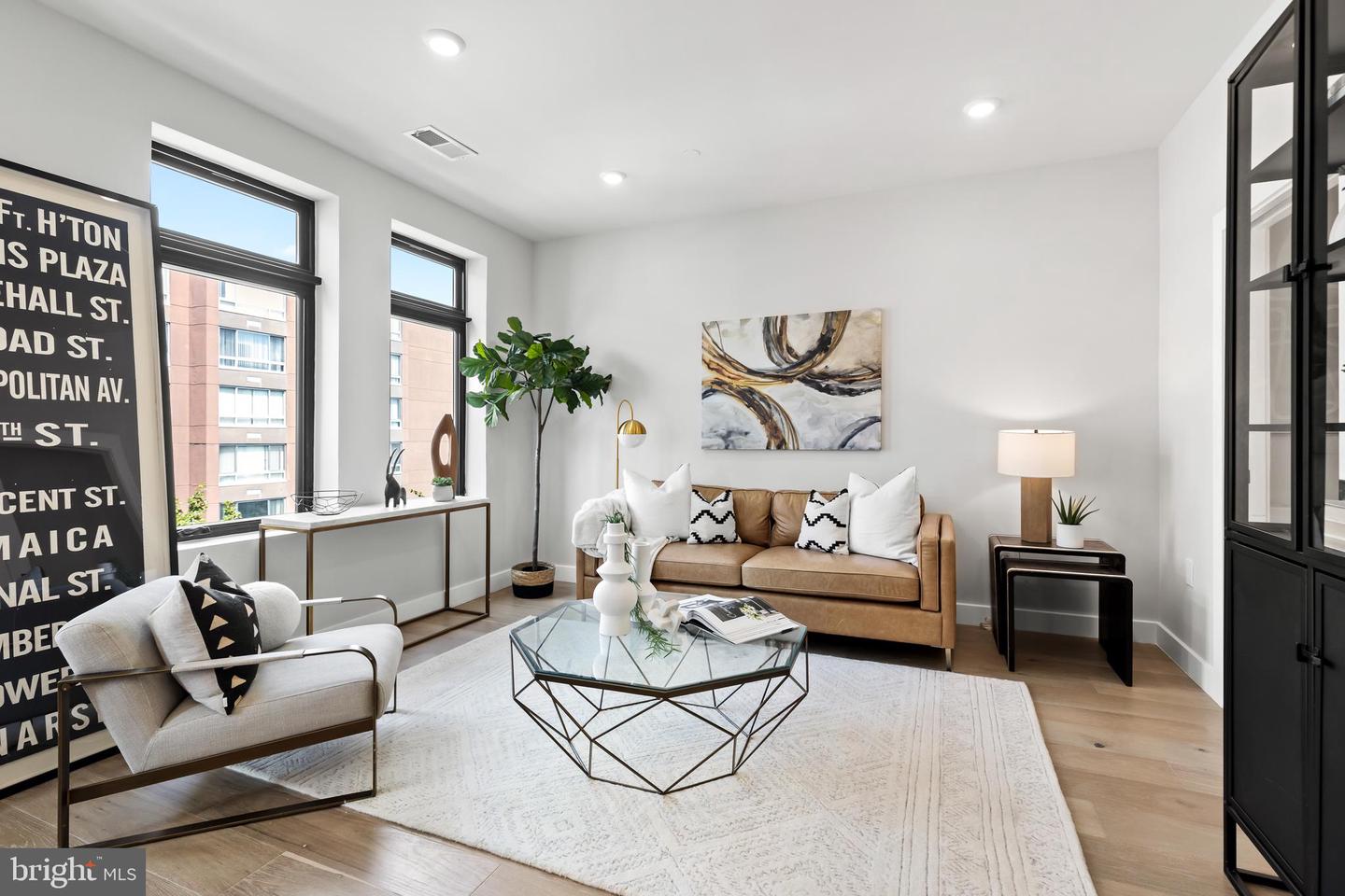 1208 M ST NW #61, WASHINGTON, District Of Columbia 20005, 2 Bedrooms Bedrooms, ,2 BathroomsBathrooms,Residential,For sale,1208 M ST NW #61,DCDC2239208 MLS # DCDC2239208