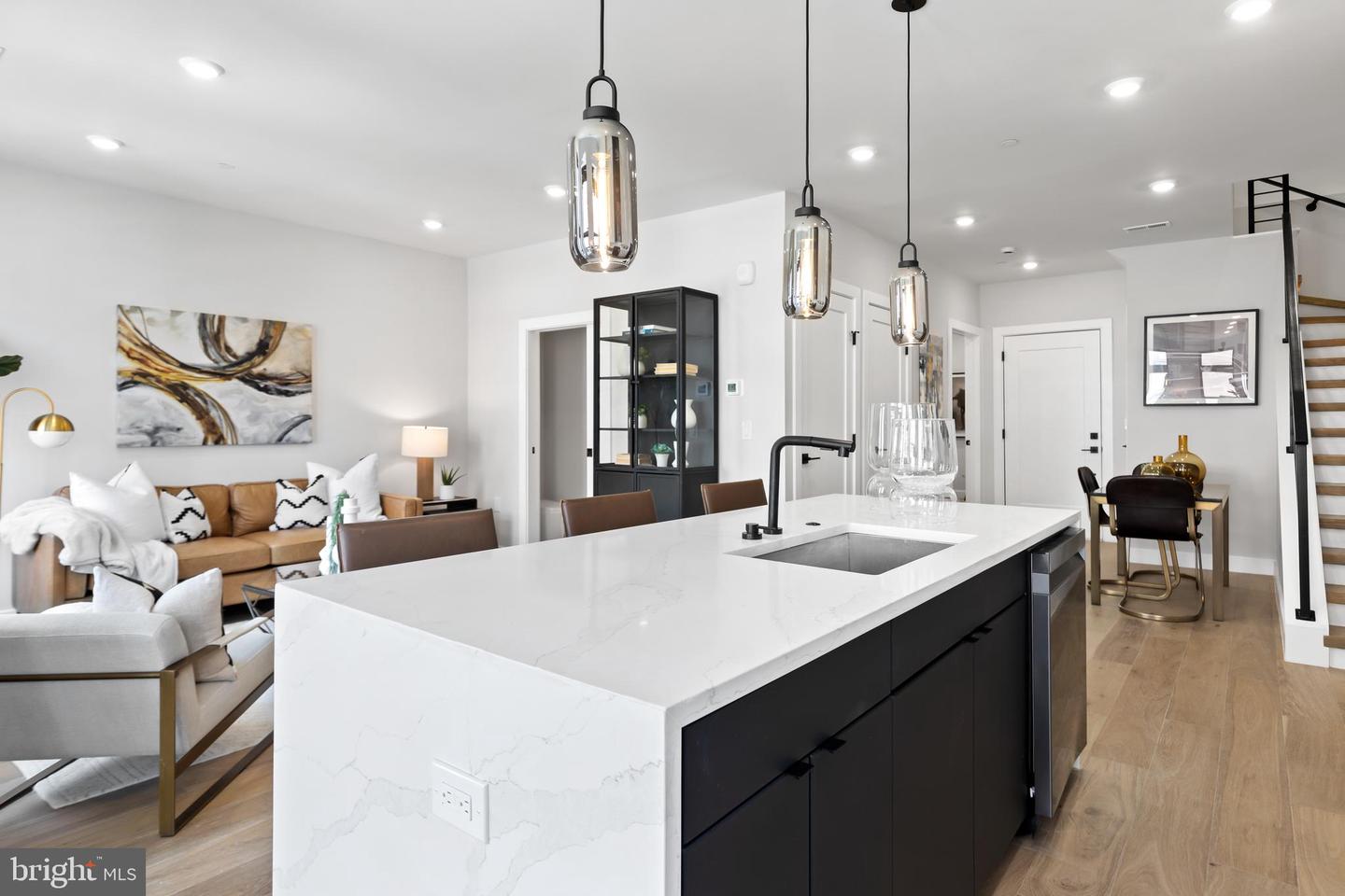 1208 M ST NW #61, WASHINGTON, District Of Columbia 20005, 2 Bedrooms Bedrooms, ,2 BathroomsBathrooms,Residential,For sale,1208 M ST NW #61,DCDC2239208 MLS # DCDC2239208