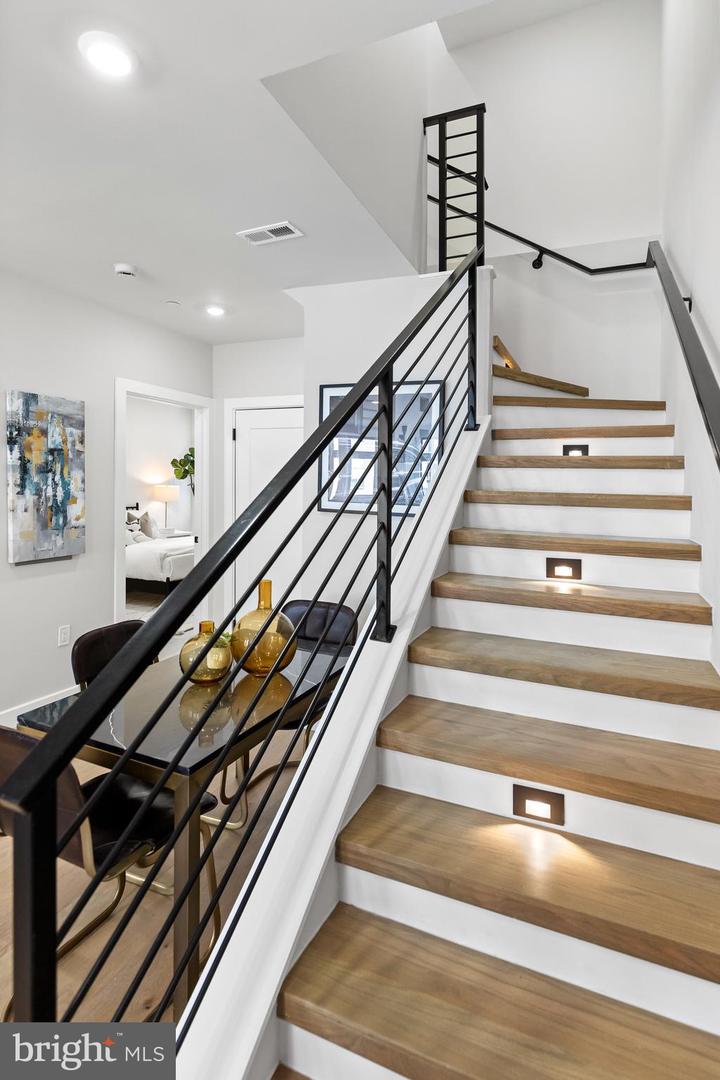 1208 M ST NW #61, WASHINGTON, District Of Columbia 20005, 2 Bedrooms Bedrooms, ,2 BathroomsBathrooms,Residential,For sale,1208 M ST NW #61,DCDC2239208 MLS # DCDC2239208