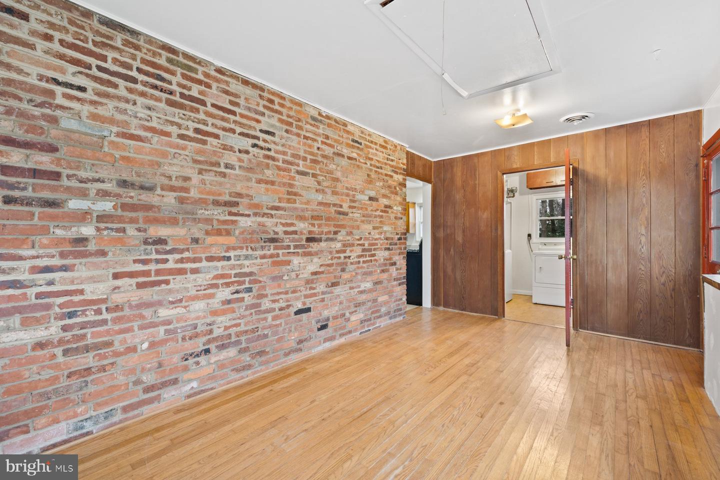 7119 CATLETT ST, SPRINGFIELD, Virginia 22151, 3 Bedrooms Bedrooms, ,1 BathroomBathrooms,Residential,For sale,7119 CATLETT ST,VAFX2283876 MLS # VAFX2283876 7119 CATLETT ST, SPRINGFIELD, Virginia 22151, 3 Bedrooms Bedrooms, ,1 BathroomBathrooms,Residential,For sale,7119 CATLETT ST,VAFX2283876 MLS # VAFX2283876